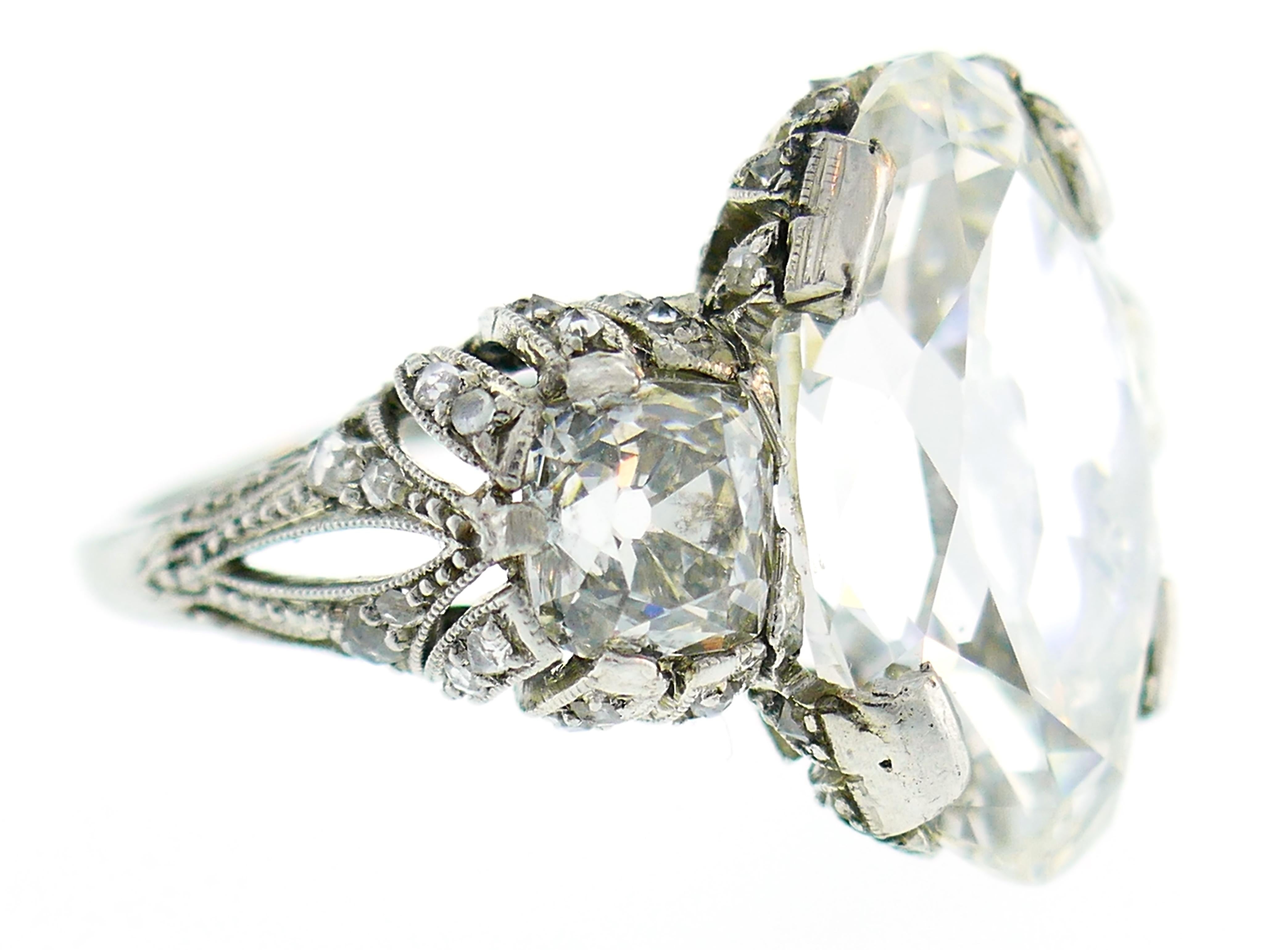 Art Deco 10.03 Carat Diamond GIA Platinum Ring Pour femmes en vente