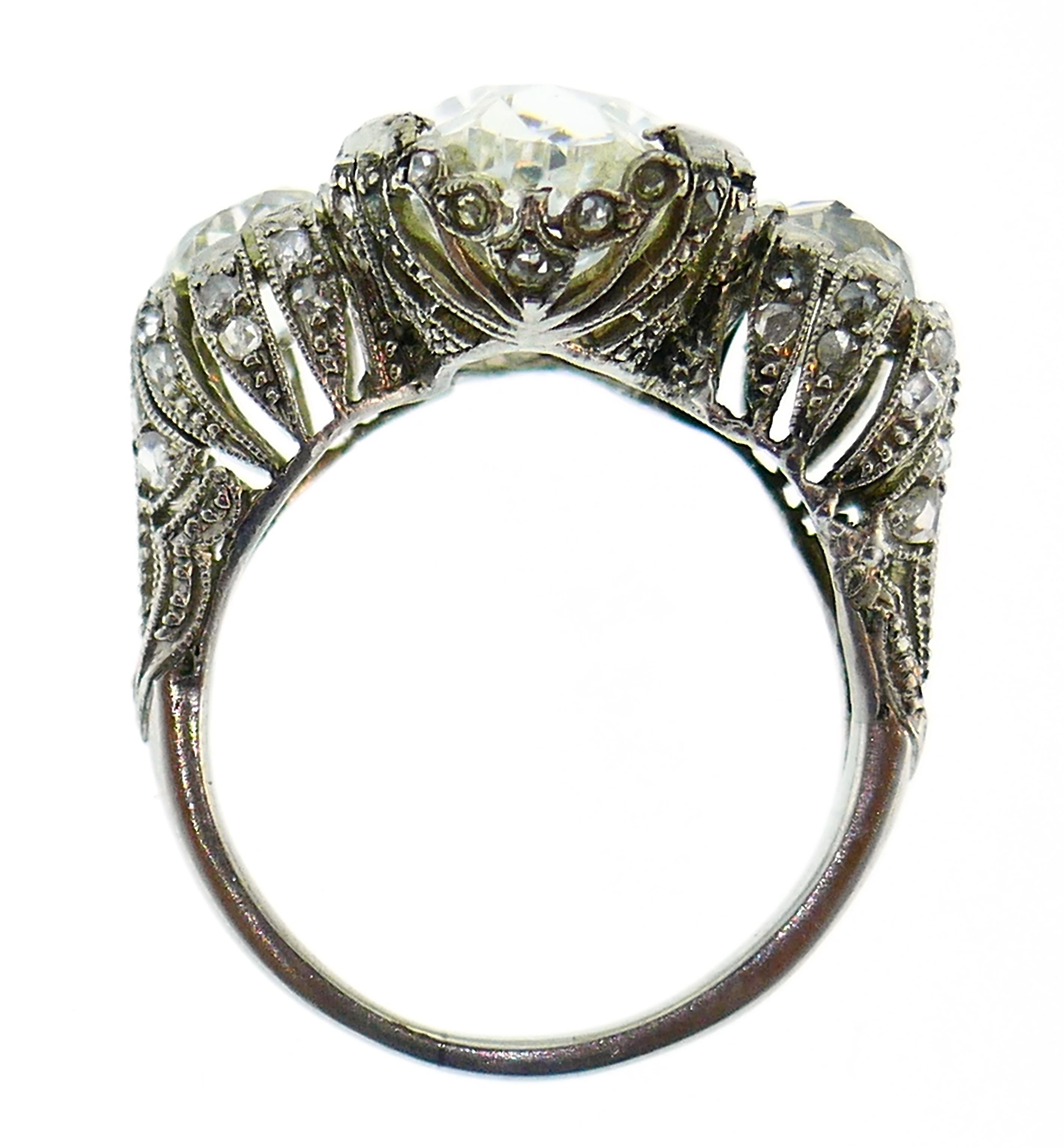 Art Deco 10.03 Carat Diamond GIA Platinum Ring en vente 3