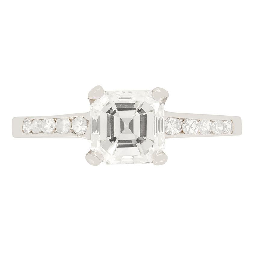 Art Deco 1.00ct Diamond Solitaire Ring, c.1920s For Sale