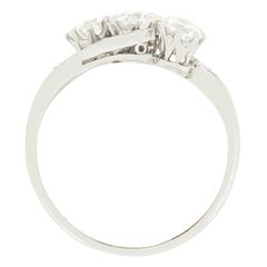 Art Deco 1,00ct Diamant Drei Stein Twist Ring, c.1920s