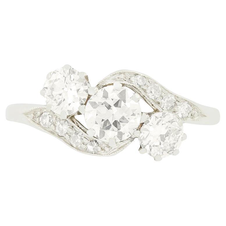 Bague torsadée Art déco à trois pierres avec diamants de 1,00 carat, c. 1920