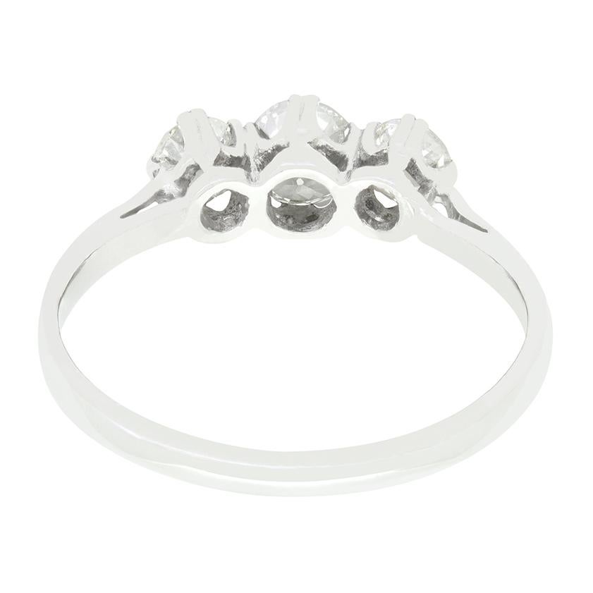 Taglio vecchia miniera Anello a trilogia di diamanti Art Deco da 1,00ct, 1920 ca. in vendita