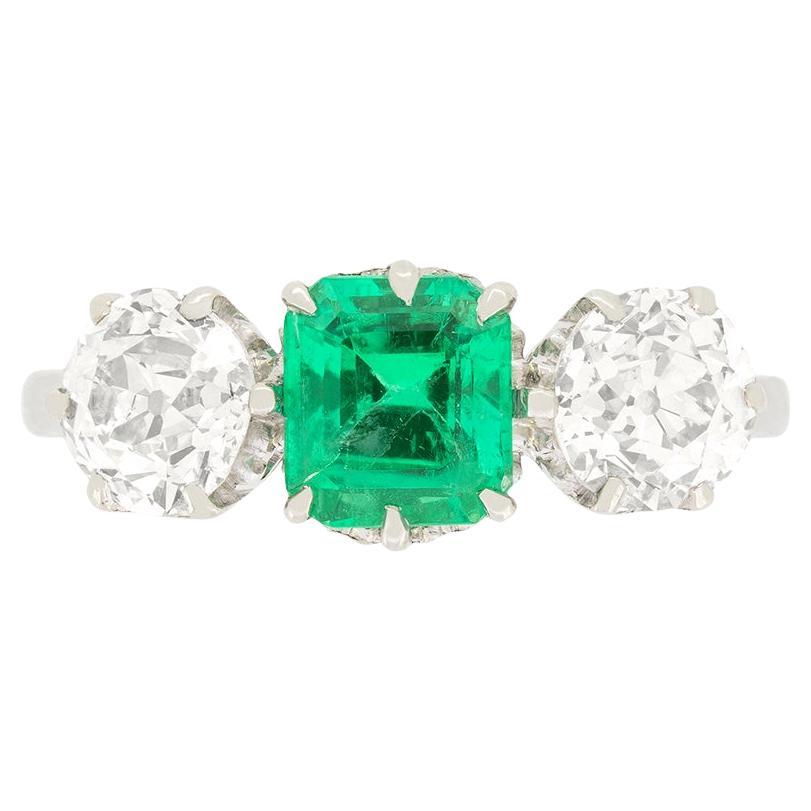 Art Deco 1.00ct Emerald and Diamond Three Stone Ring, c.1920s For Sale