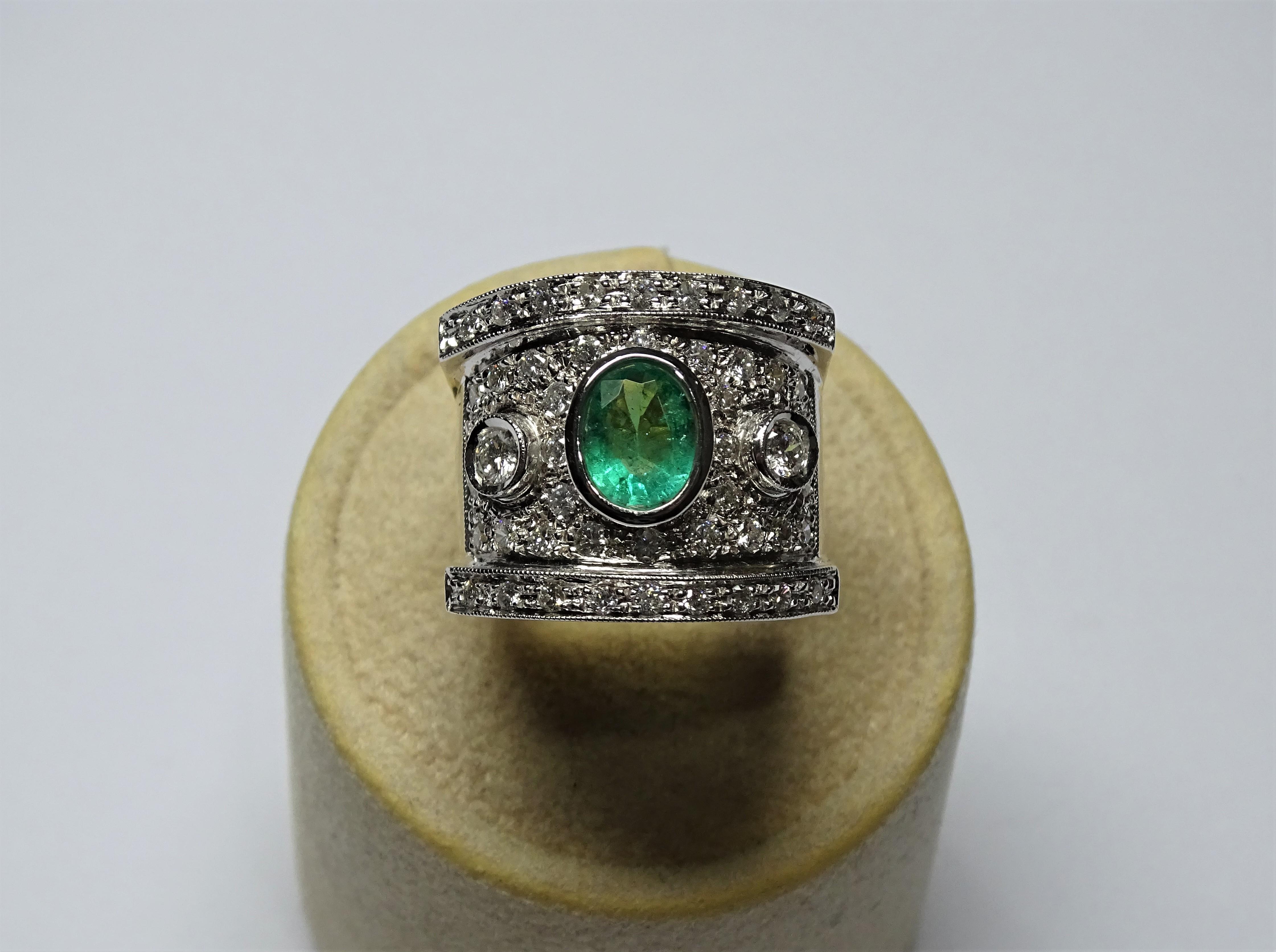 This Ring is made of 18K Yellow Gold and White Gold.
This Ring has 1.08 Carats of White Diamonds.
This Ring has 1.01 Carats of Natural Oval Cut Emerald.
This Ring is inspired by Art Deco.
Size ITA: 18 USA: 8.5
We're a workshop so every piece is