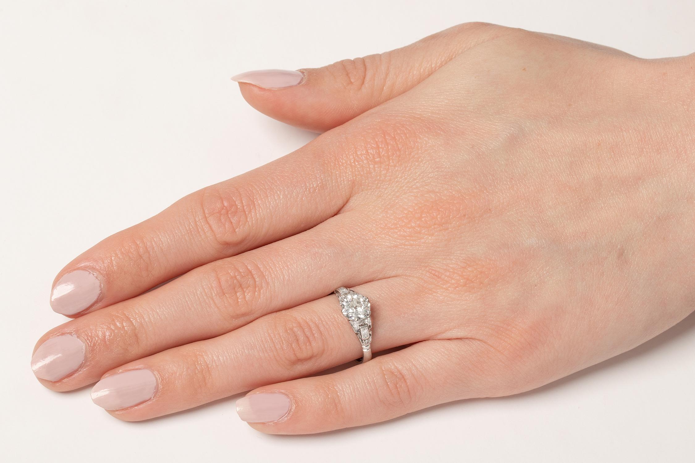 Art Deco 1.01ct Diamond Solitaire Engagement Ring, c.1920s For Sale 1