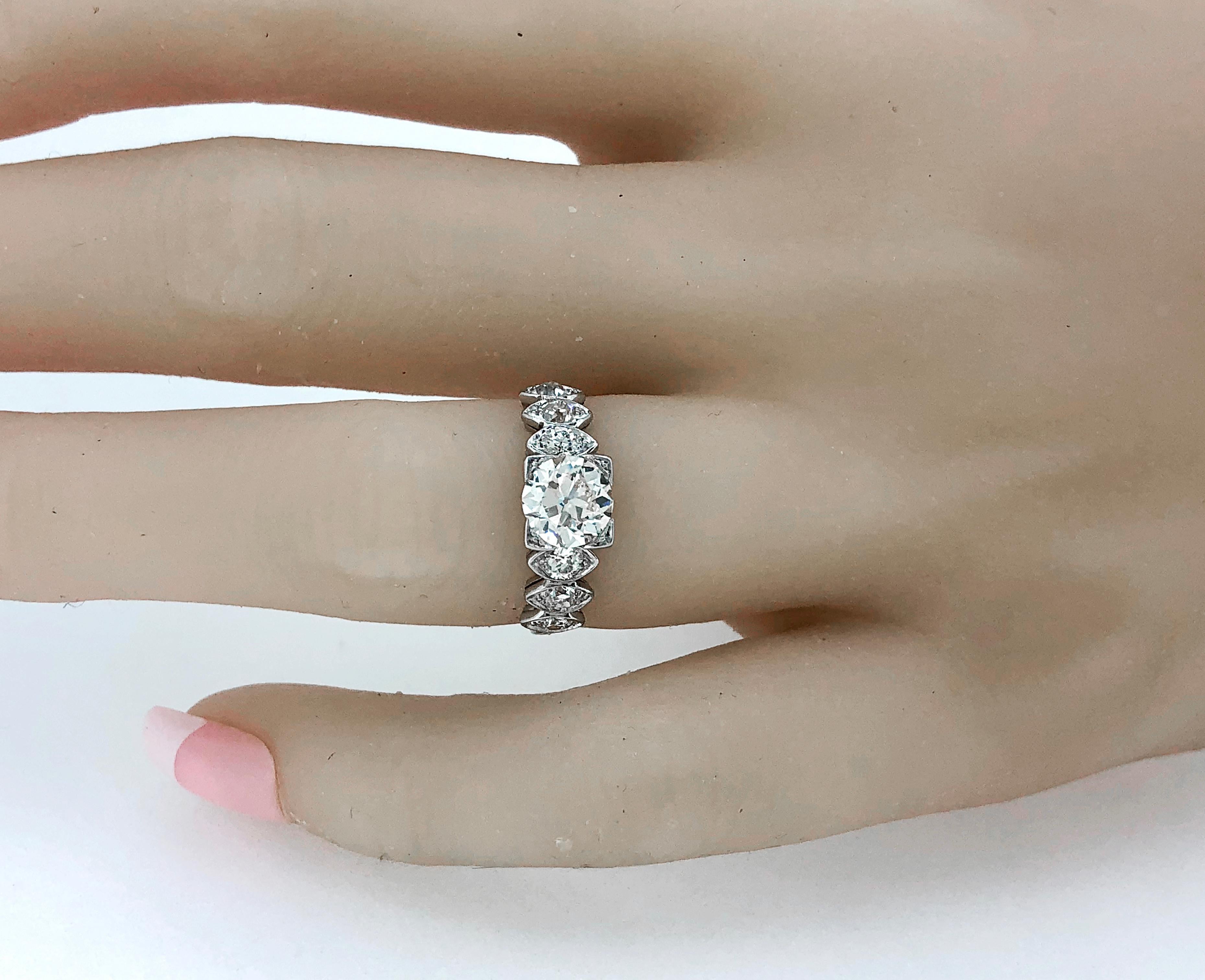 Art Deco 1.02 Carat Diamond Platinum Engagement Ring  For Sale 1