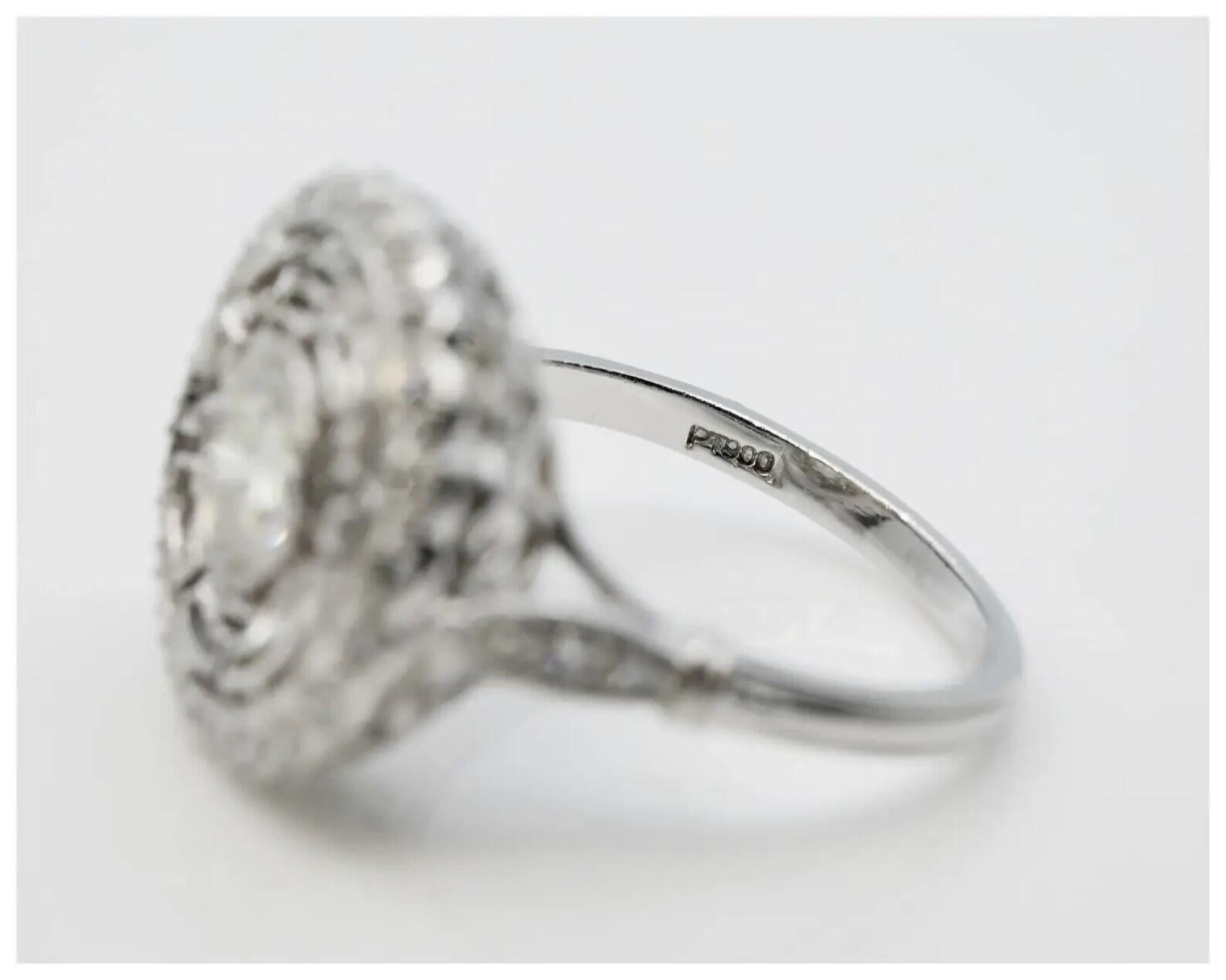 Art Deco 1.02 CTW Greek Key Motif Diamond Engagement Ring in Platinum In Good Condition For Sale In Boston, MA