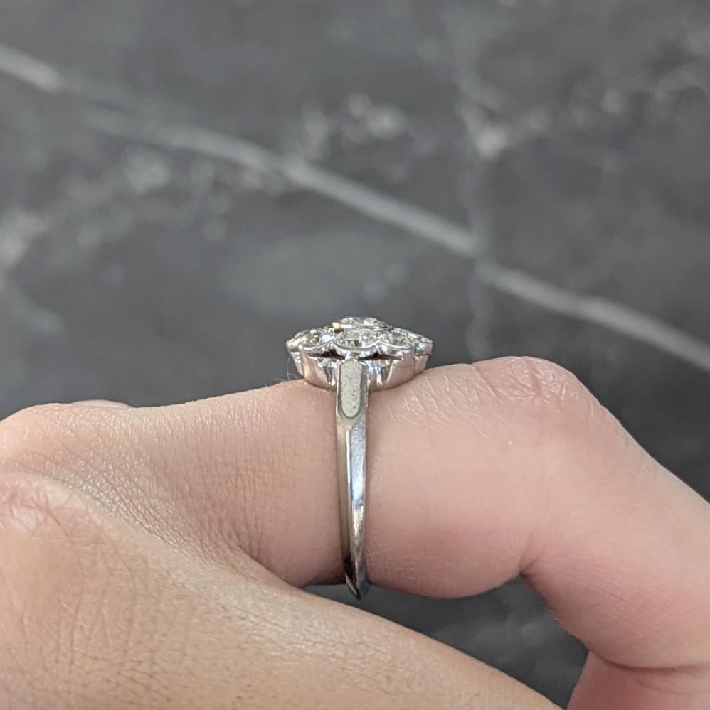 Art Deco 1.02 CTW Old European Diamond Platinum Vintage Cluster Engagement Ring For Sale 5