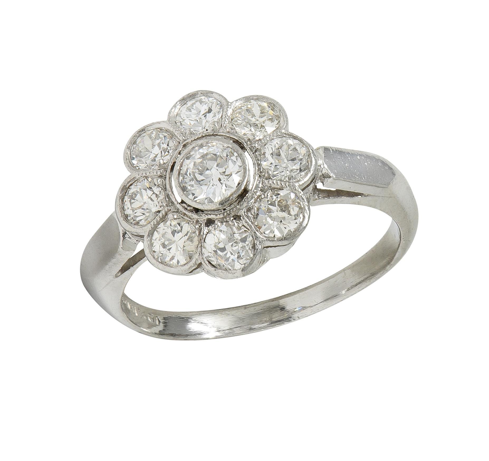 Art Deco 1.02 CTW Old European Diamond Platinum Vintage Cluster Engagement Ring For Sale 3