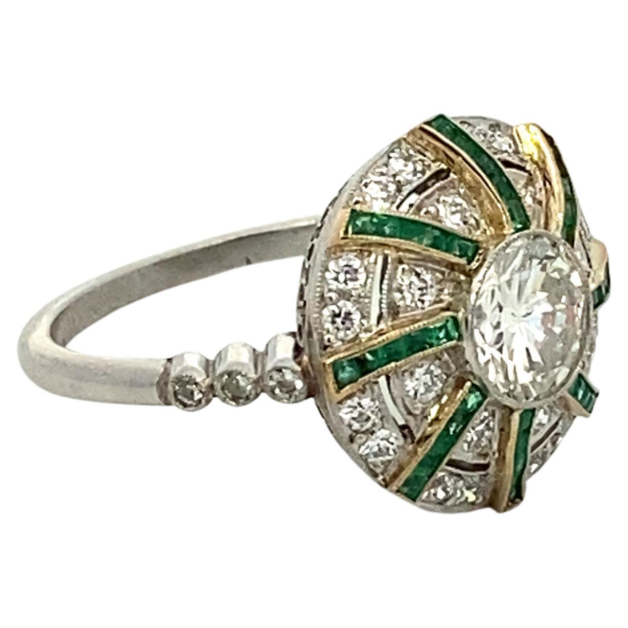 Art Deco 1.04 Carat Old Euro Cut Diamond and Emerald Ring For Sale