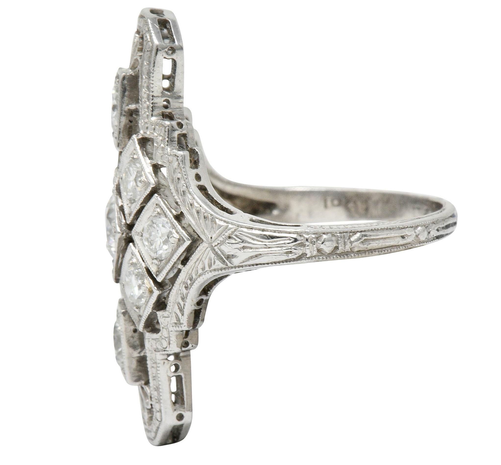 Women's or Men's Art Deco 1.05 Carat Diamond Platinum Dinner Ring, circa 1930s