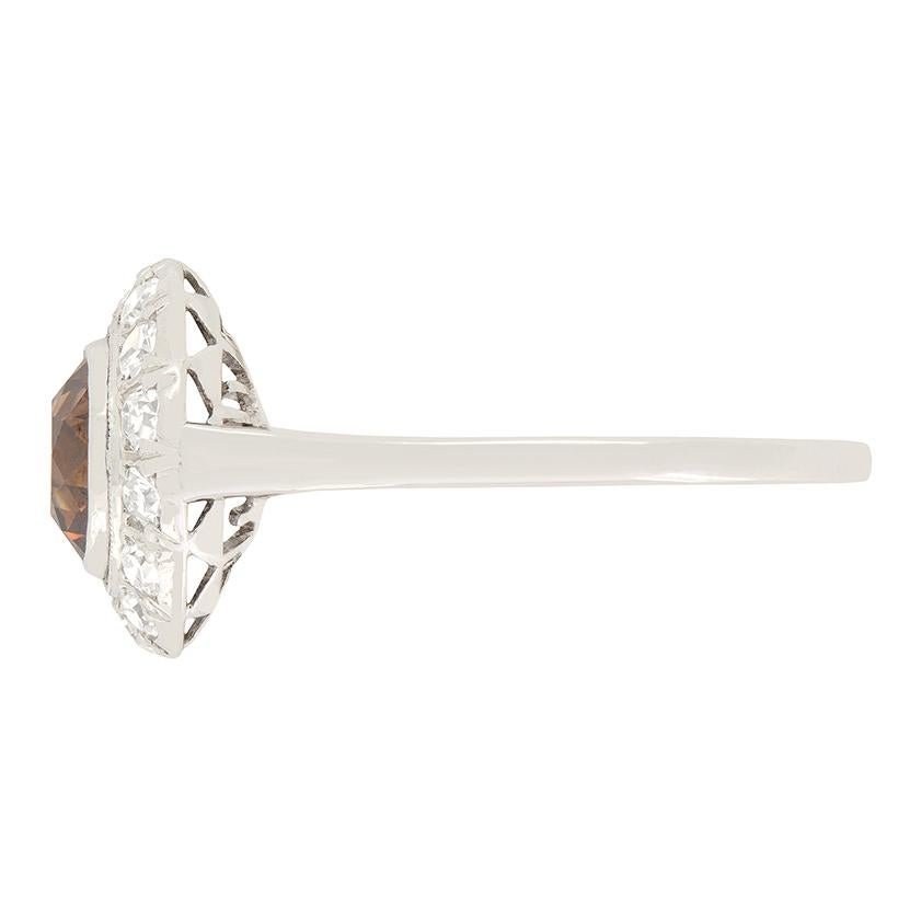 Art Deco 1,05 Karat Cognacfarbener Diamant-Halo-Ring, ca. 1920er Jahre (Art déco) im Angebot