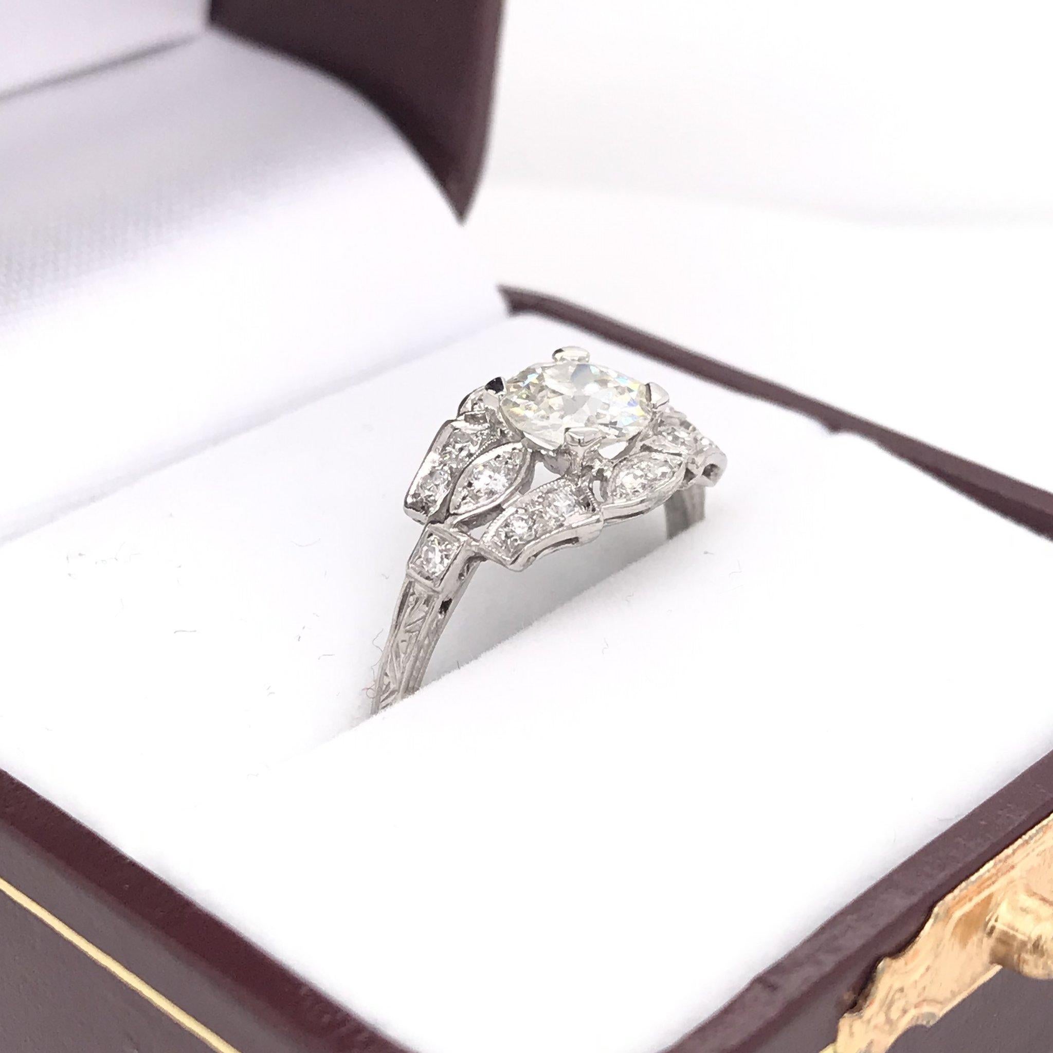 Art Deco 1.06 Carat Platinum Diamond Engagement Ring 5
