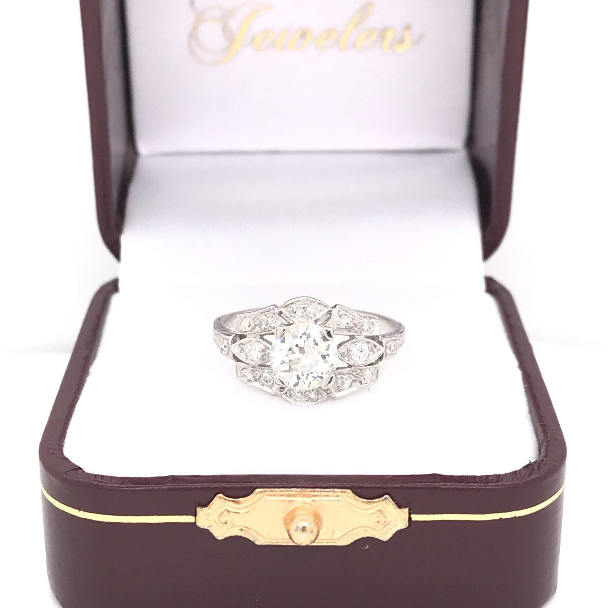 Art Deco 1.06 Carat Platinum Diamond Engagement Ring 9
