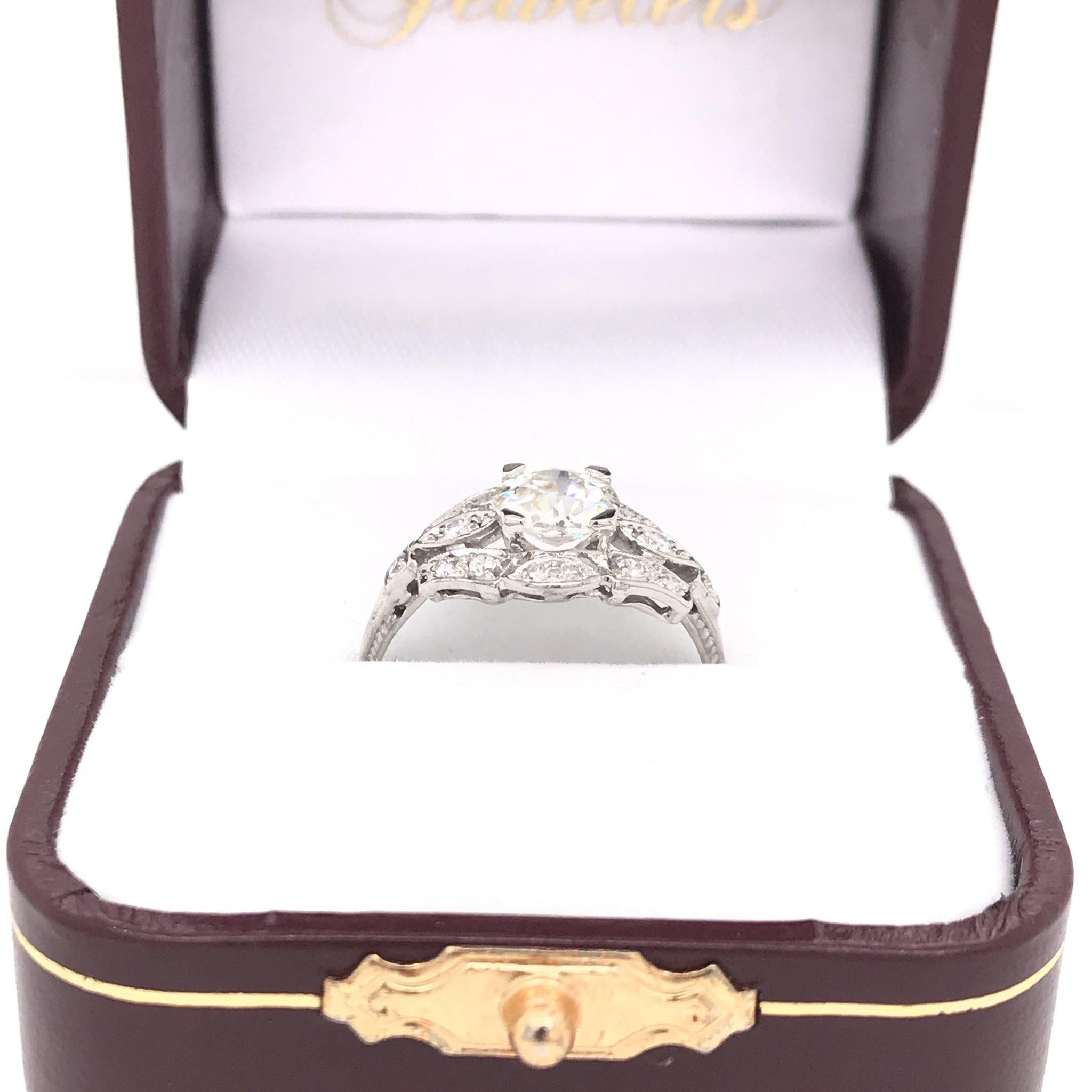 Art Deco 1.06 Carat Platinum Diamond Engagement Ring 3