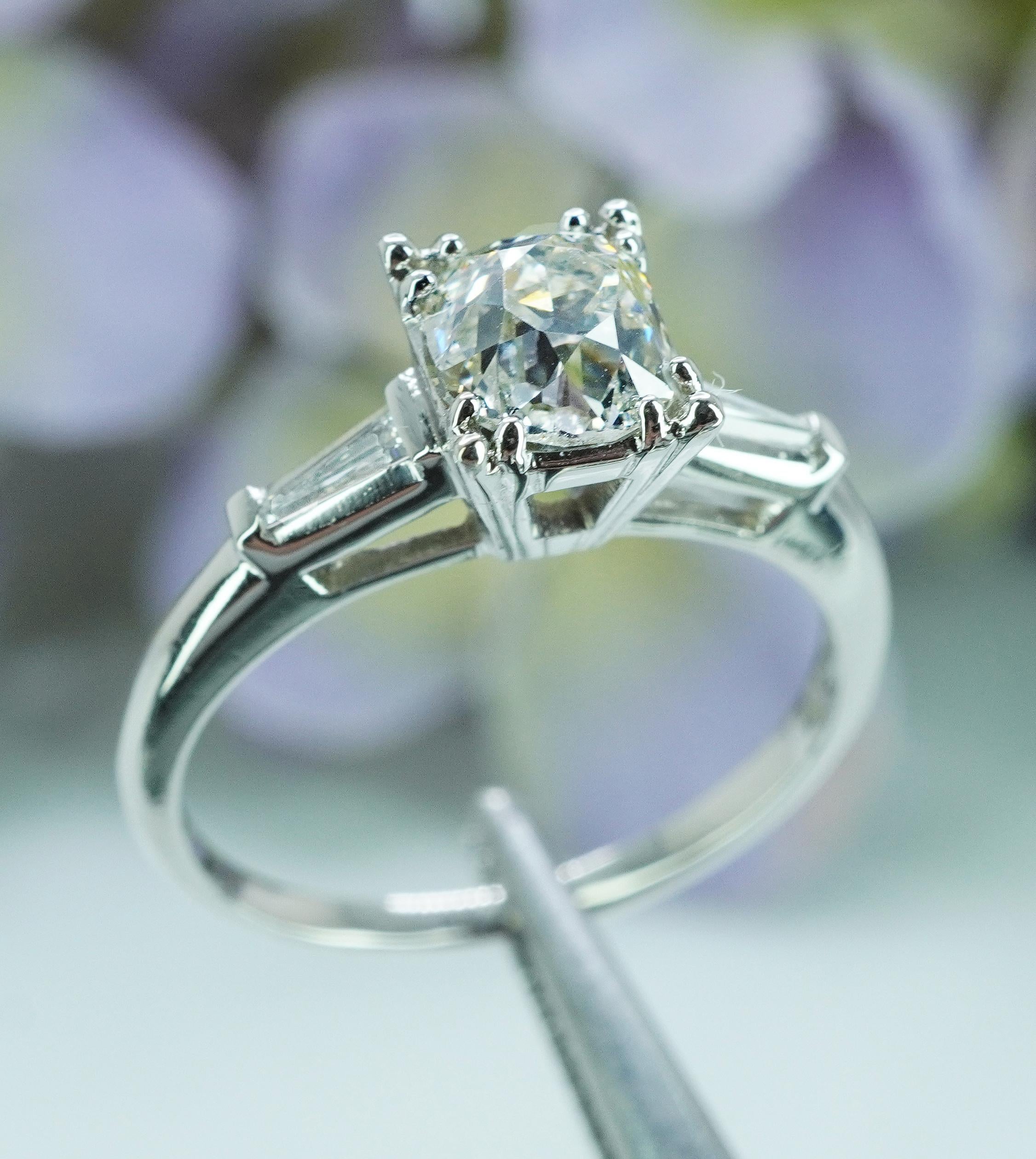 Art Deco 1.06ct Old Mine cut Cushion Diamond Engagement Ring Platinum Estate Art Decó en venta