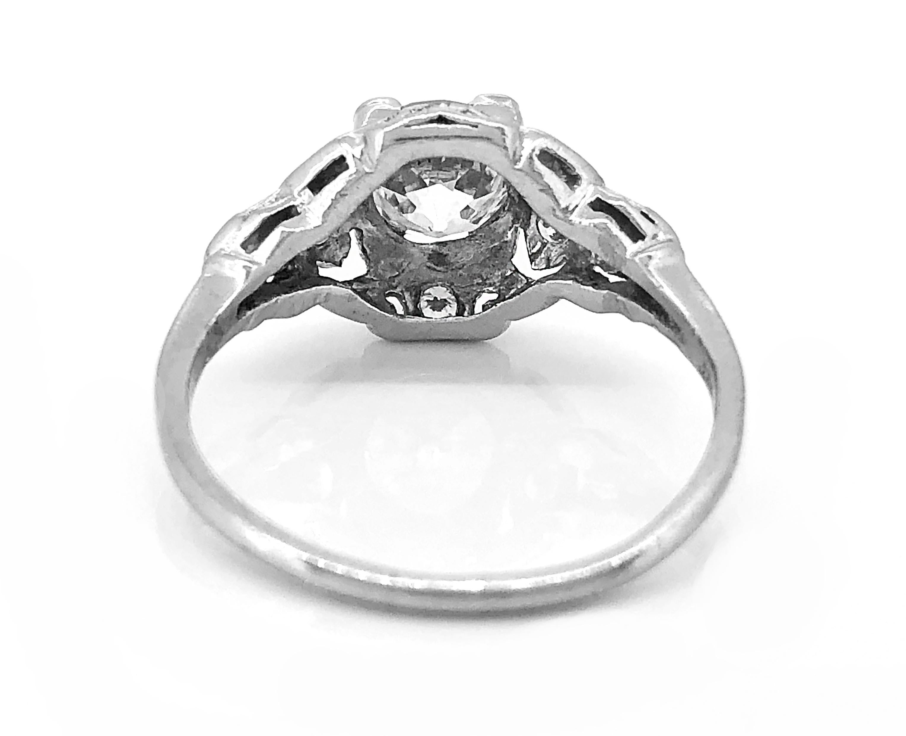 Women's Art Deco 1.08 Carat Diamond Platinum Engagement Ring  For Sale