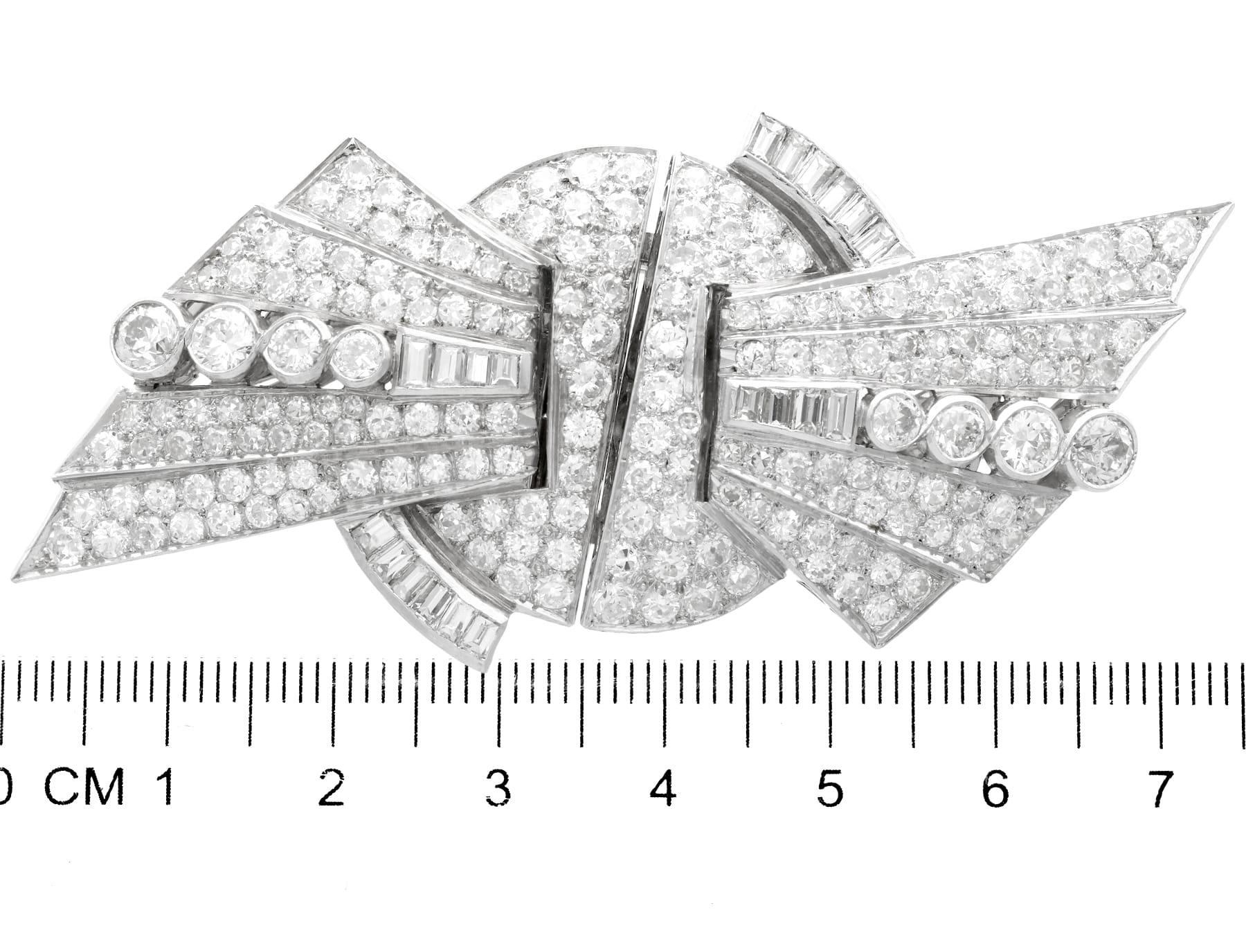 Art Deco 10.95 Carat Diamond Duette Double Clip Brooch in Platinum For Sale 2