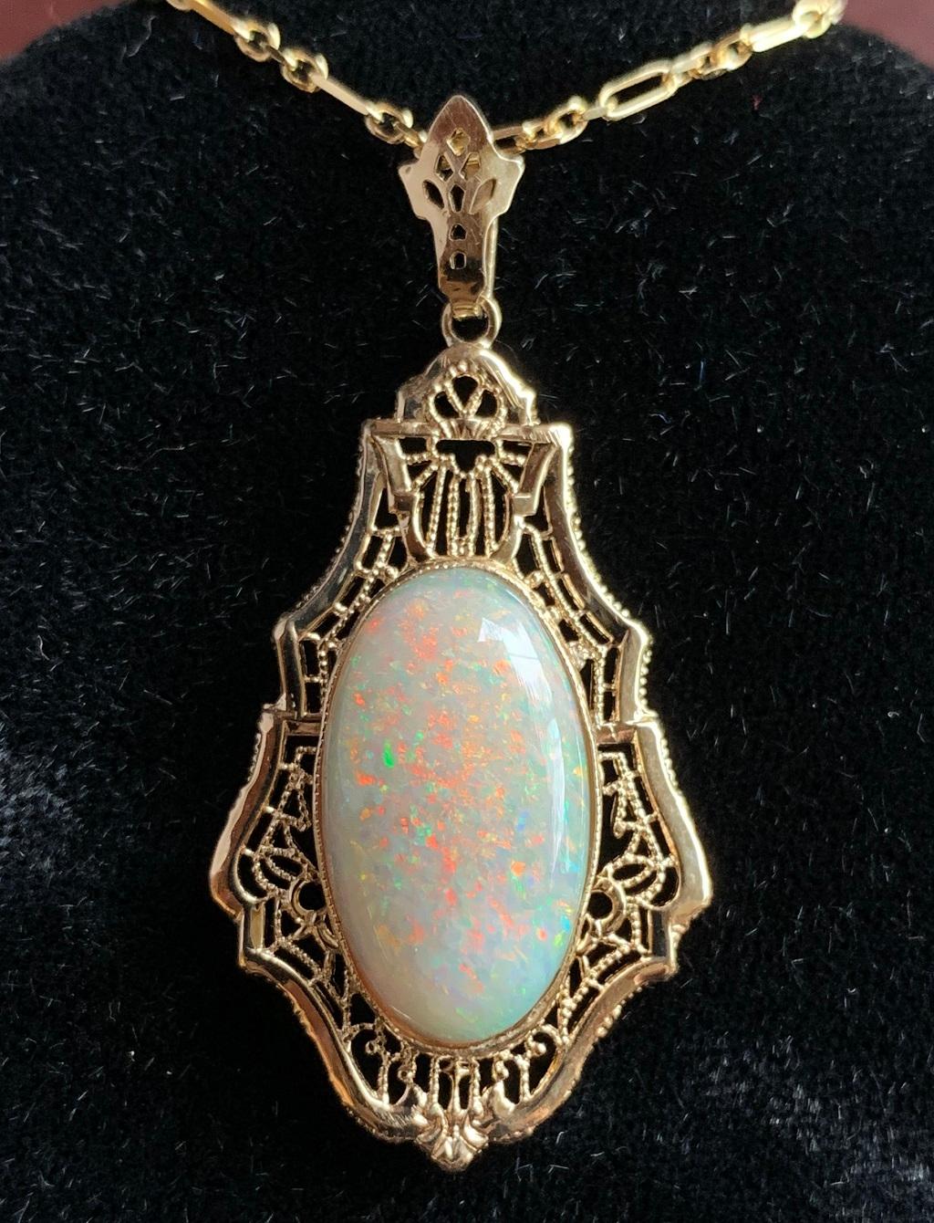Art Deco 10K 4.73ct Opal Filigree Pendant Necklace For Sale at 1stDibs