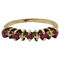 Art Deco Ring aus 10 Karat Gold mit Diamant und Rubin