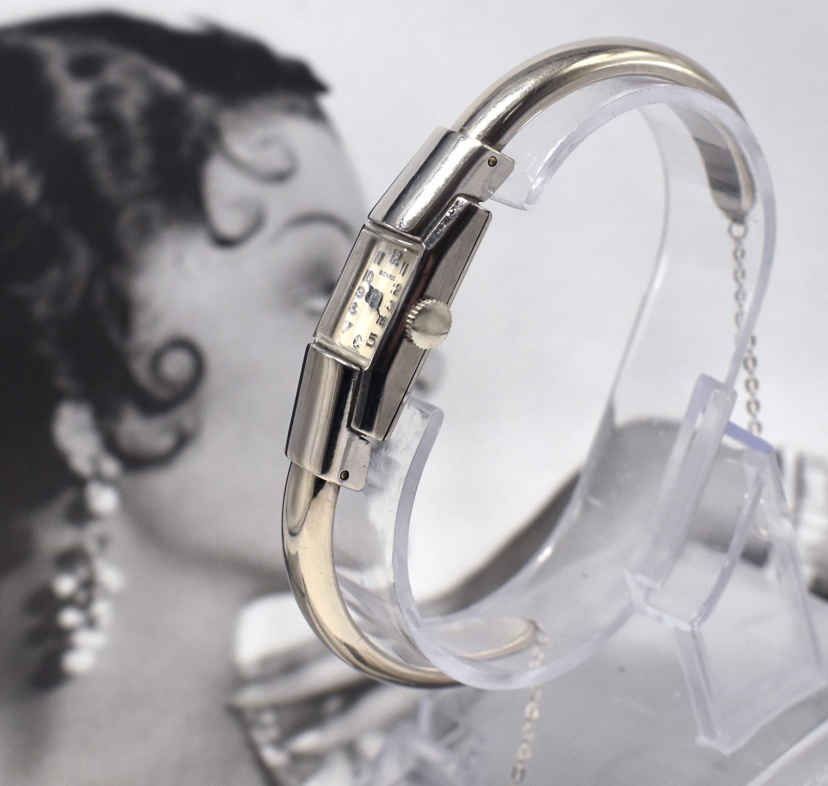 Art déco Montre bracelet Benrus pour dames en or blanc 10k, circa 1940 en vente 2