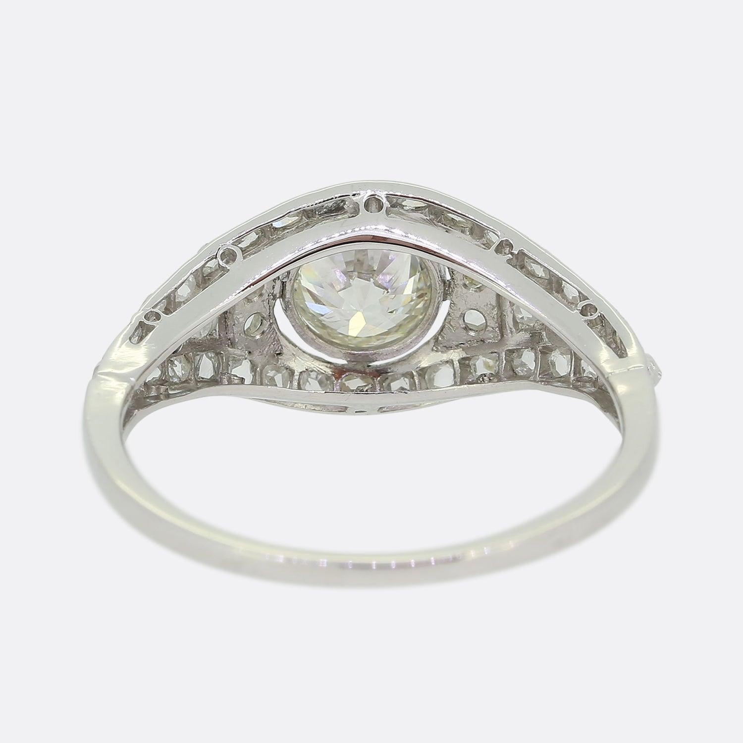 Art Deco 1,10 Karat Diamant-Cluster-Ring (Rundschliff) im Angebot