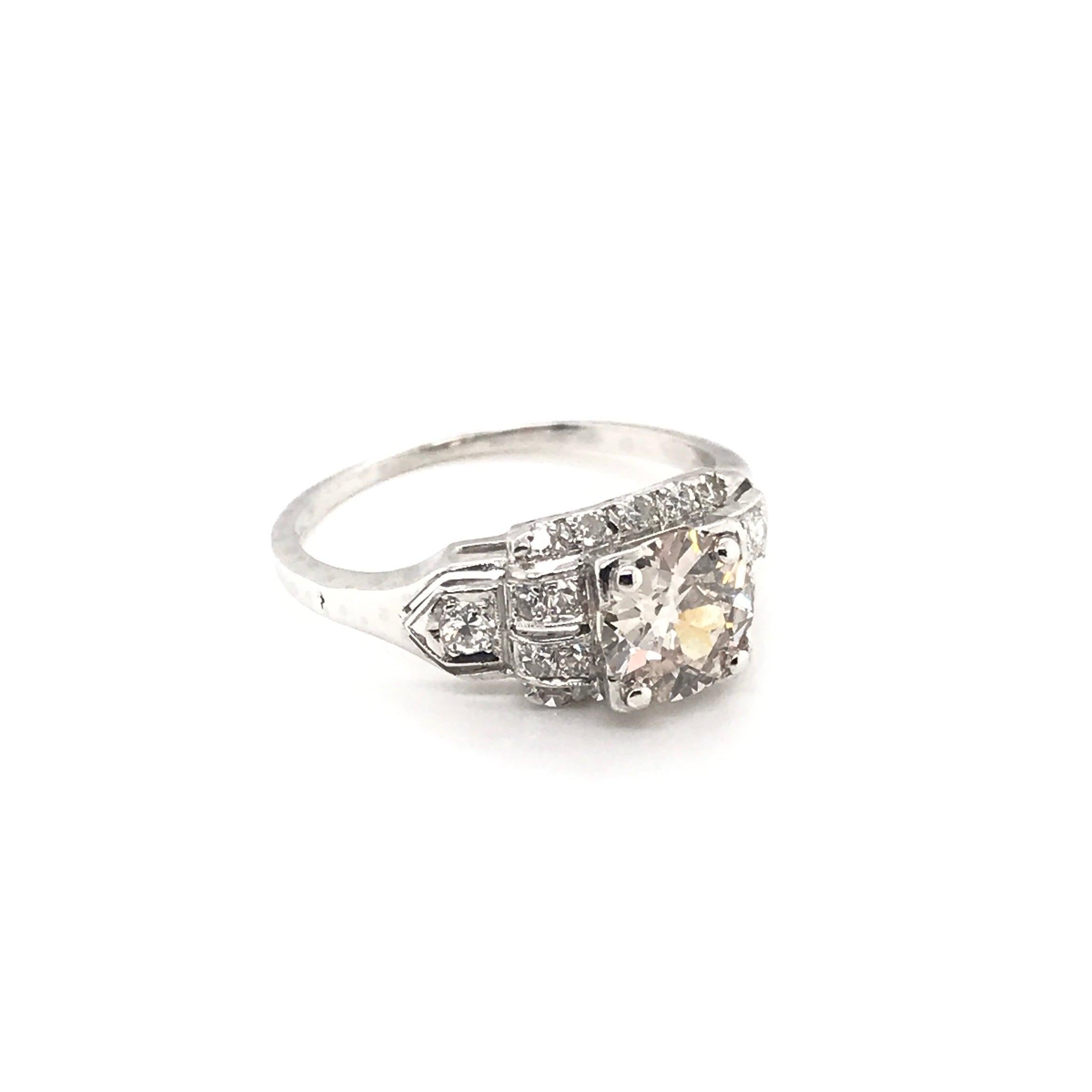 Art Deco 1.10 Carat Diamond Platinum Ring 9