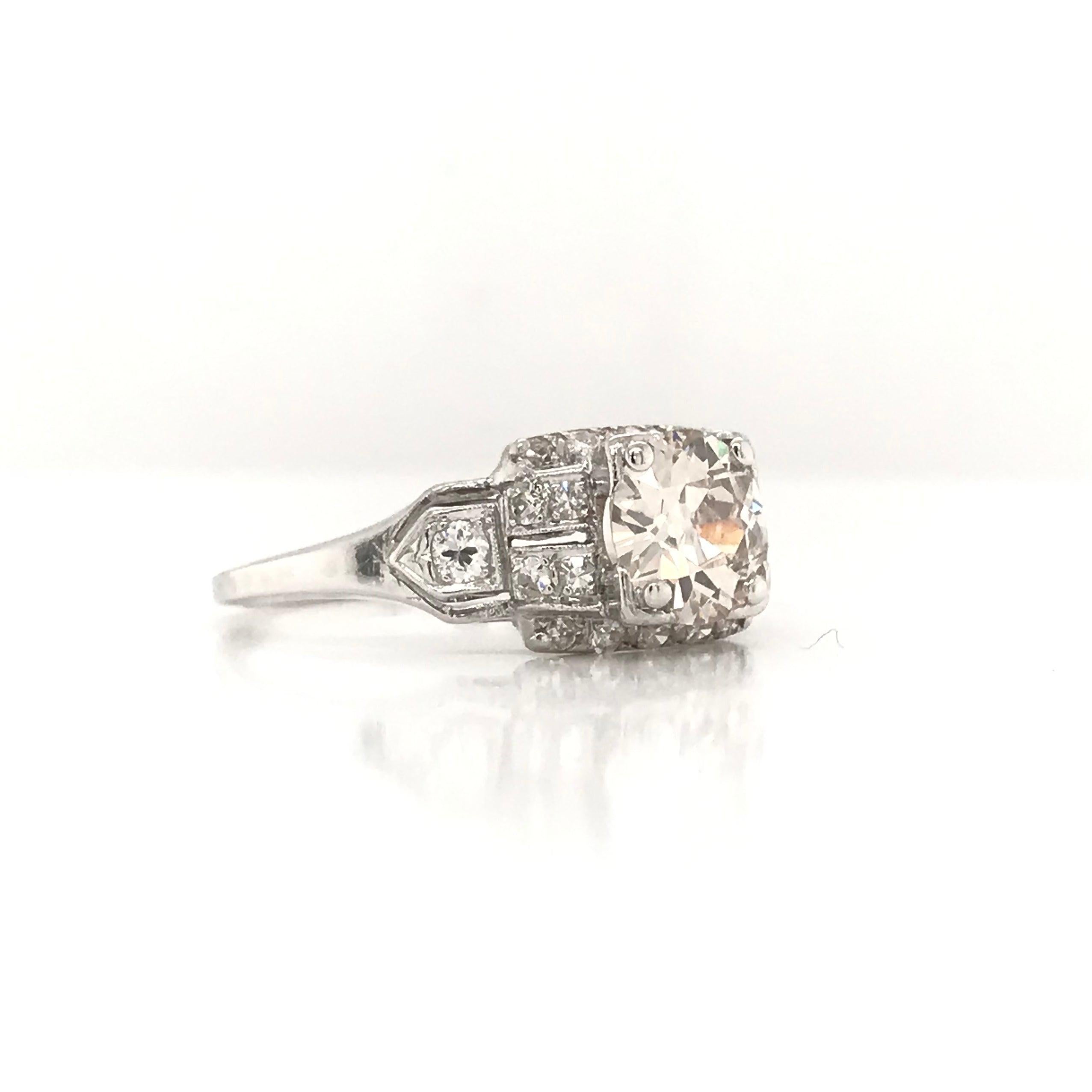 Art Deco 1.10 Carat Diamond Platinum Ring For Sale 1
