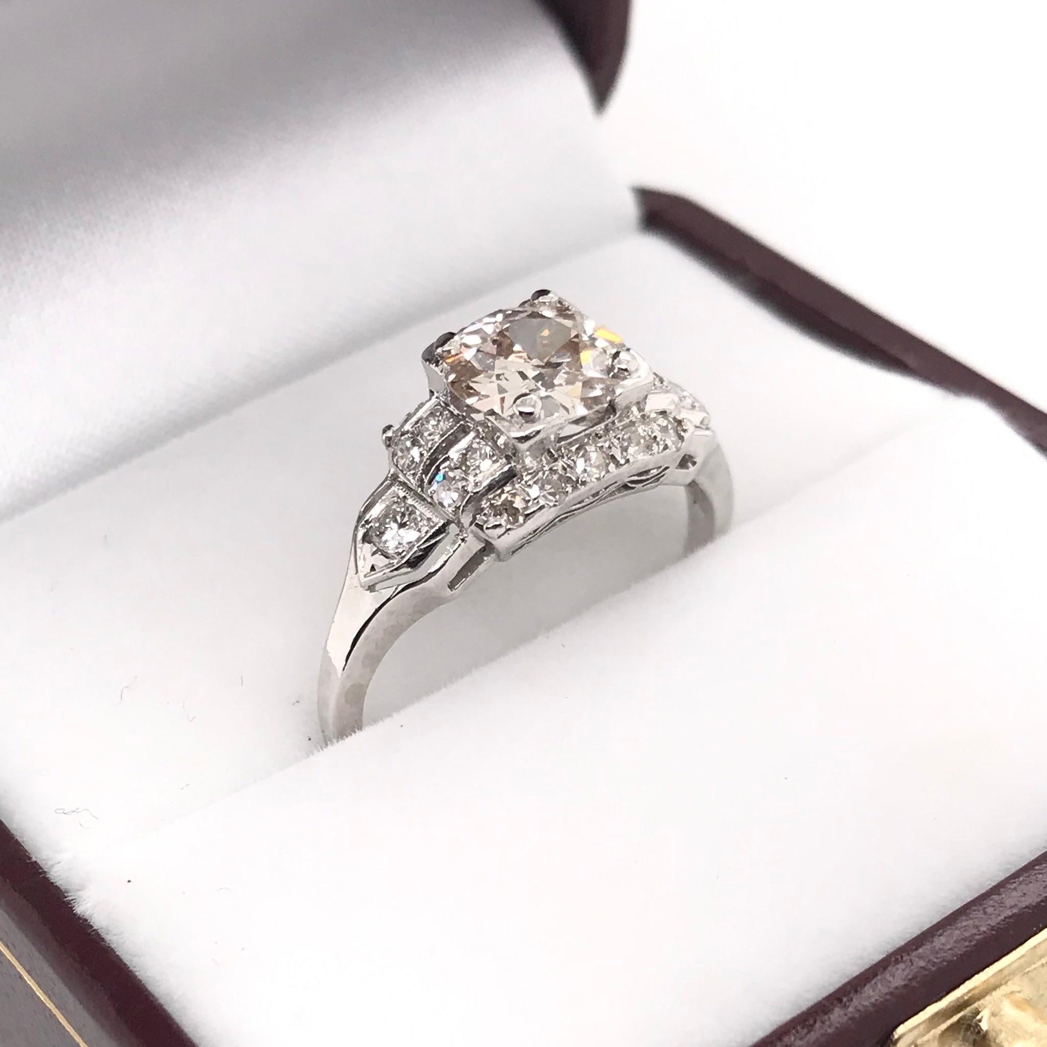 Art Deco 1.10 Carat Diamond Platinum Ring For Sale 3