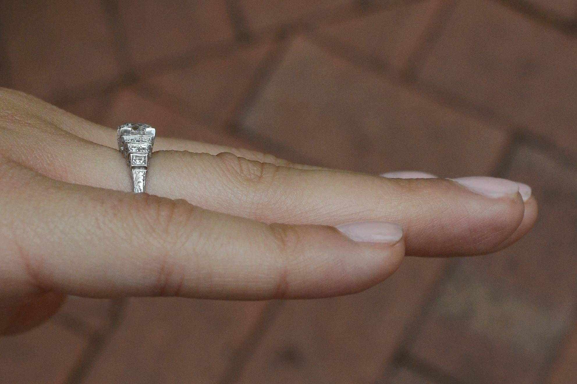 Art Deco 1.10 Carat Old European Diamond Platinum Engagement Ring GIA Certified In Good Condition In Santa Barbara, CA