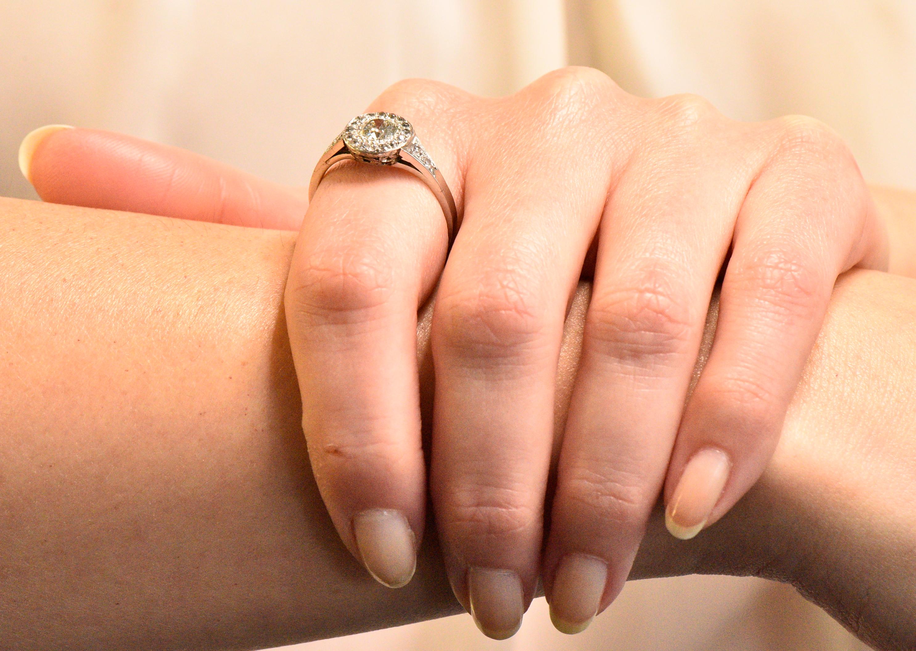 Women's or Men's Art Deco 1.10 Carats Diamond Platinum Halo Engagement Ring