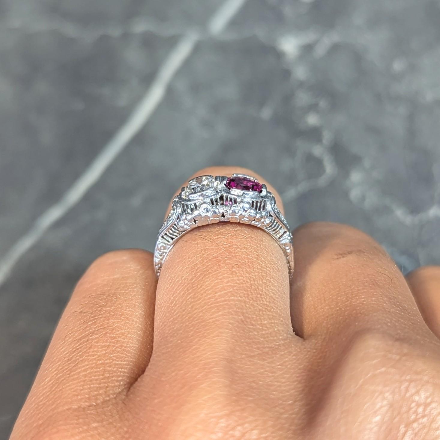 Art Deco 1.10 CTW No Heat Ruby Diamond 18K Gold Vintage Toi-Et-Moi Ring GIA For Sale 8