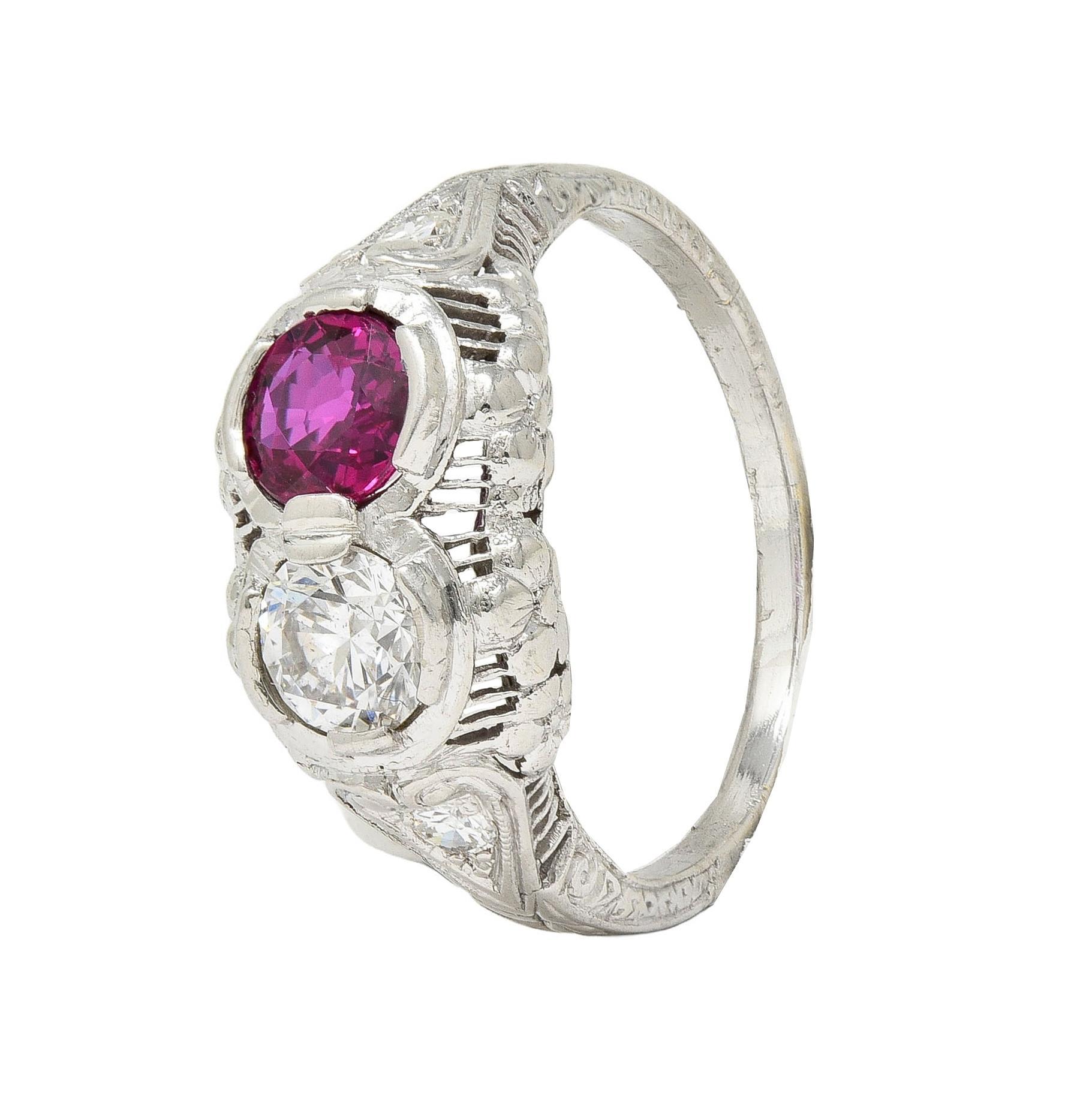 Art Deco 1.10 CTW No Heat Ruby Diamond 18K Gold Vintage Toi-Et-Moi Ring GIA For Sale 4