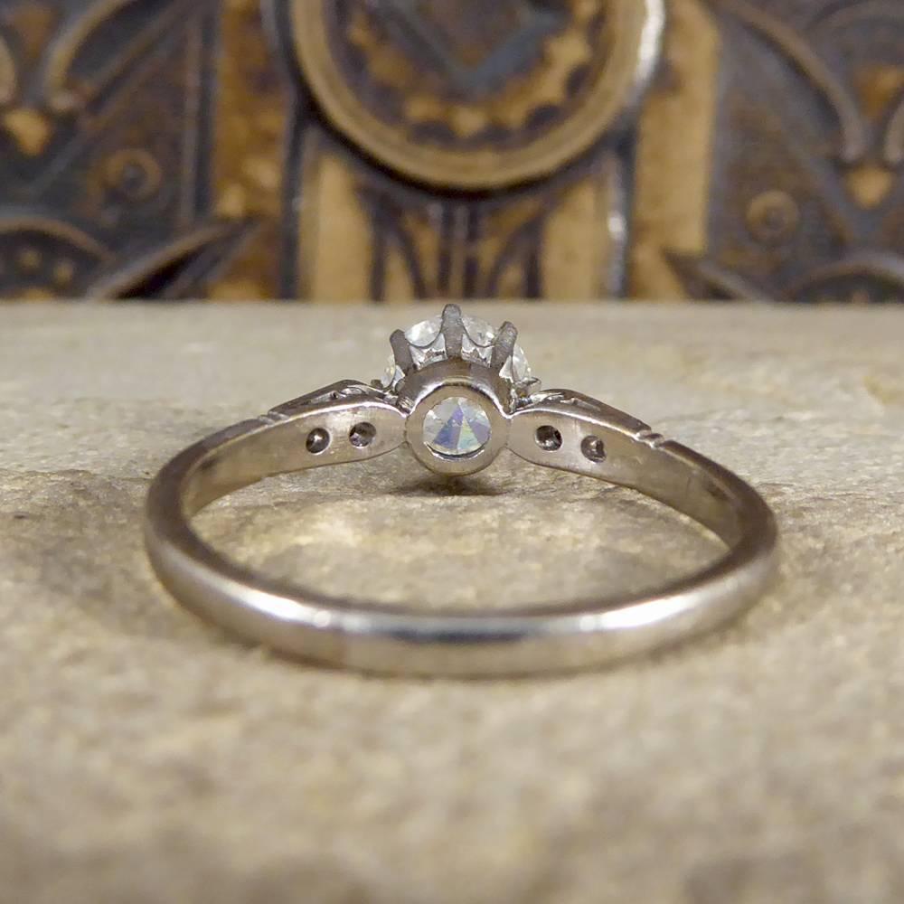 Art Deco 1.10ct Diamond  18ct White Gold Engagement Ring with Diamond Shoulders In Good Condition In Yorkshire, West Yorkshire