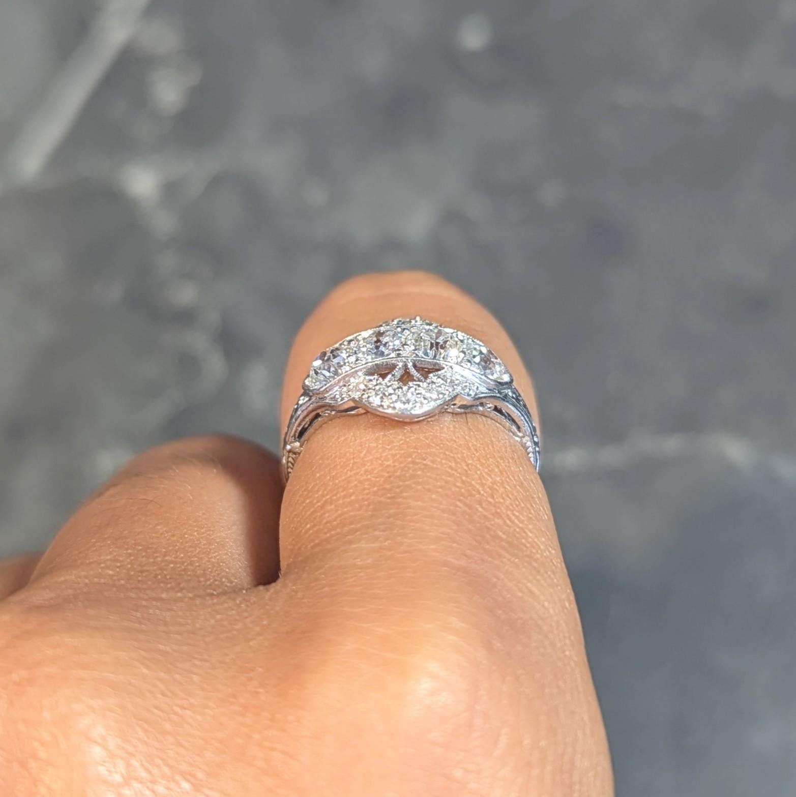 Art Deco 1.12 CTW Old European Diamond Platinum Floral Vintage Dinner Ring For Sale 9