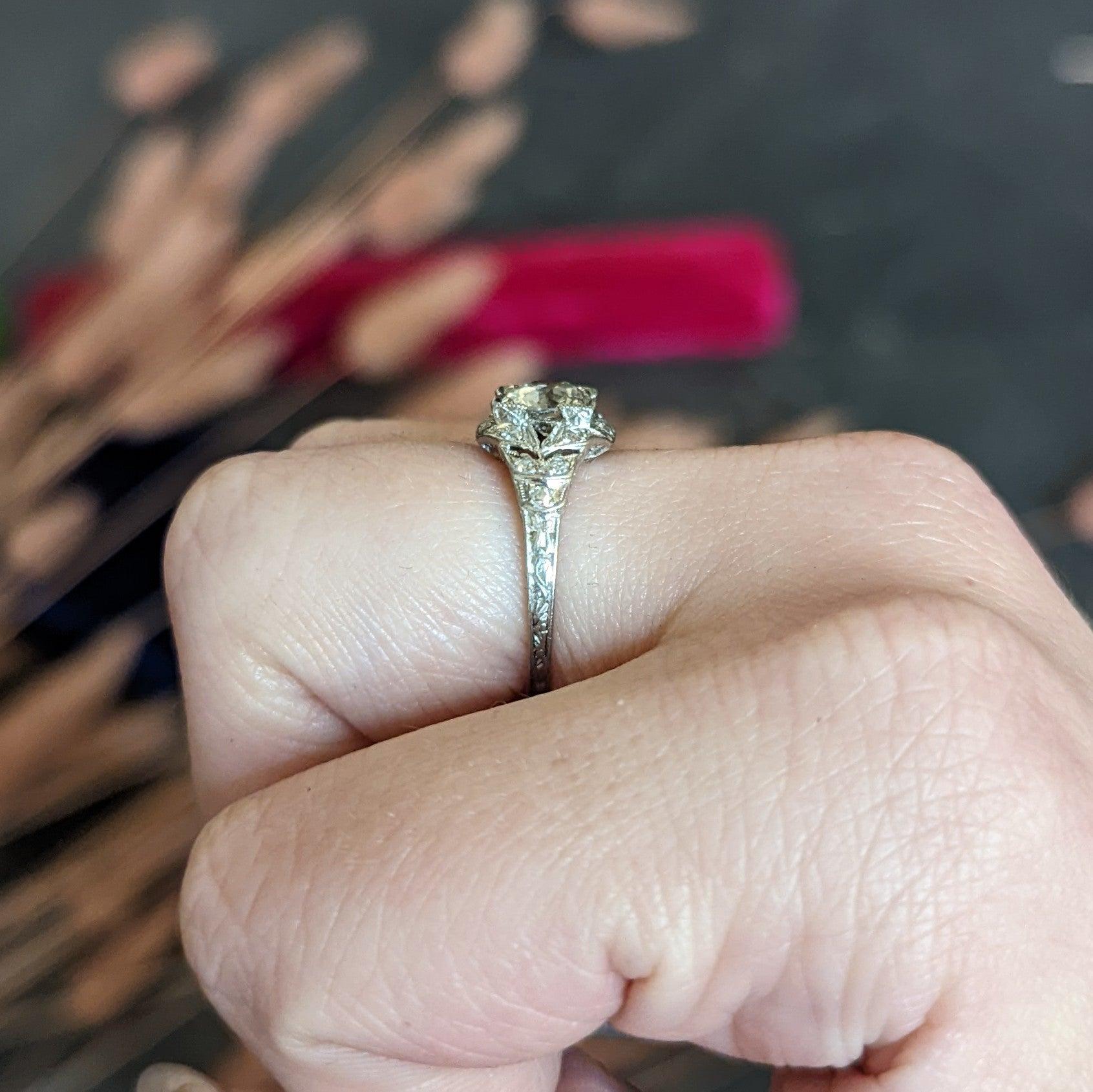 Art Deco 1.13 Carats Diamond Platinum Foliate Engagement Ring 6