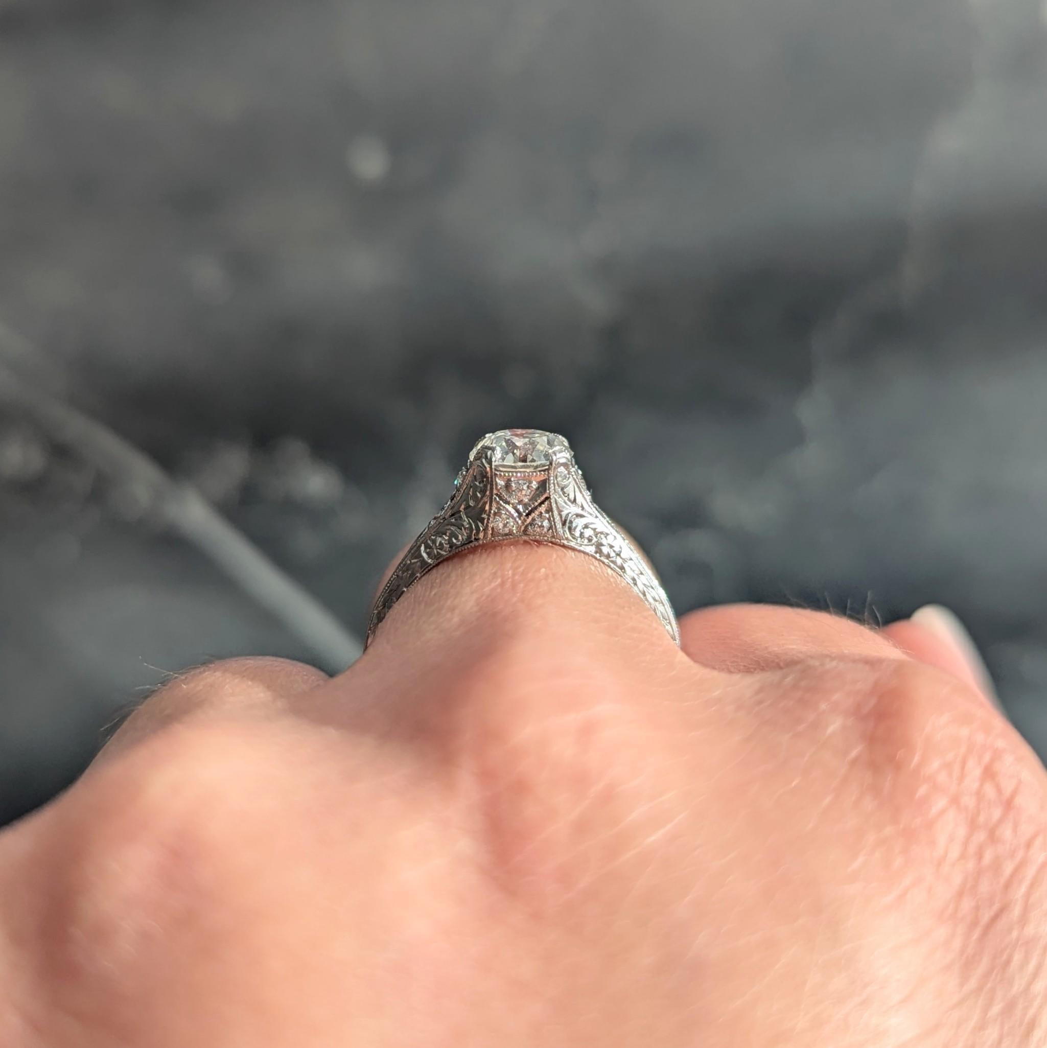 Bague de fiançailles Art déco 1,13 CTW Old European Diamond Platinum Scrolling Wheat en vente 6