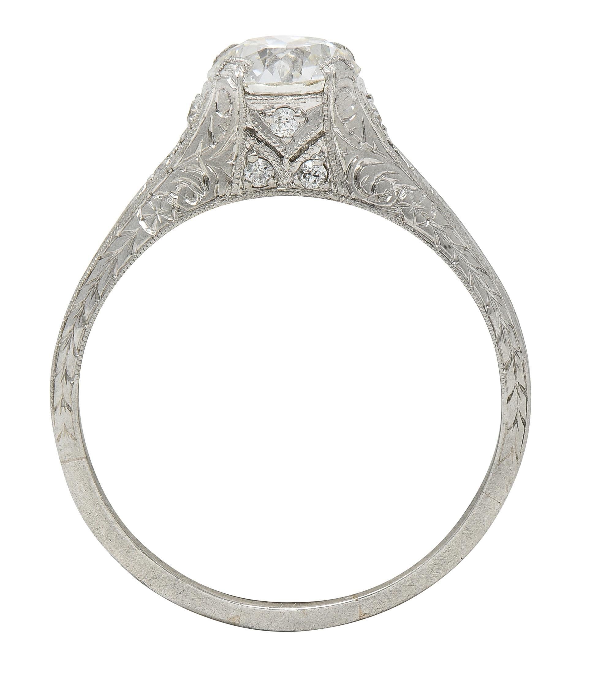 Bague de fiançailles Art déco 1,13 CTW Old European Diamond Platinum Scrolling Wheat en vente 3