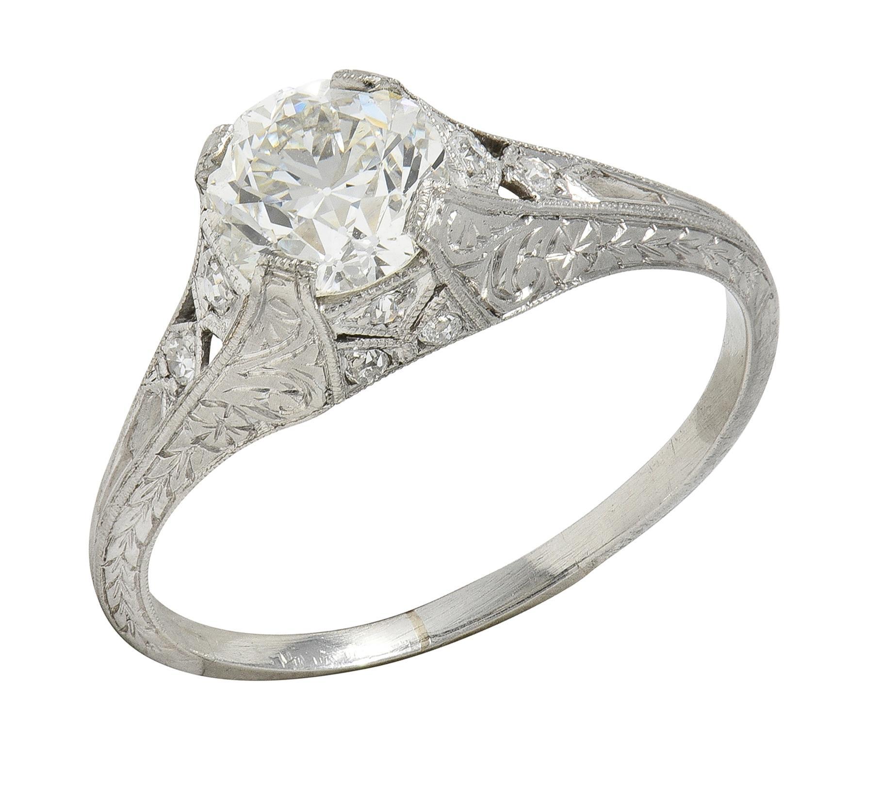 Bague de fiançailles Art déco 1,13 CTW Old European Diamond Platinum Scrolling Wheat en vente 4