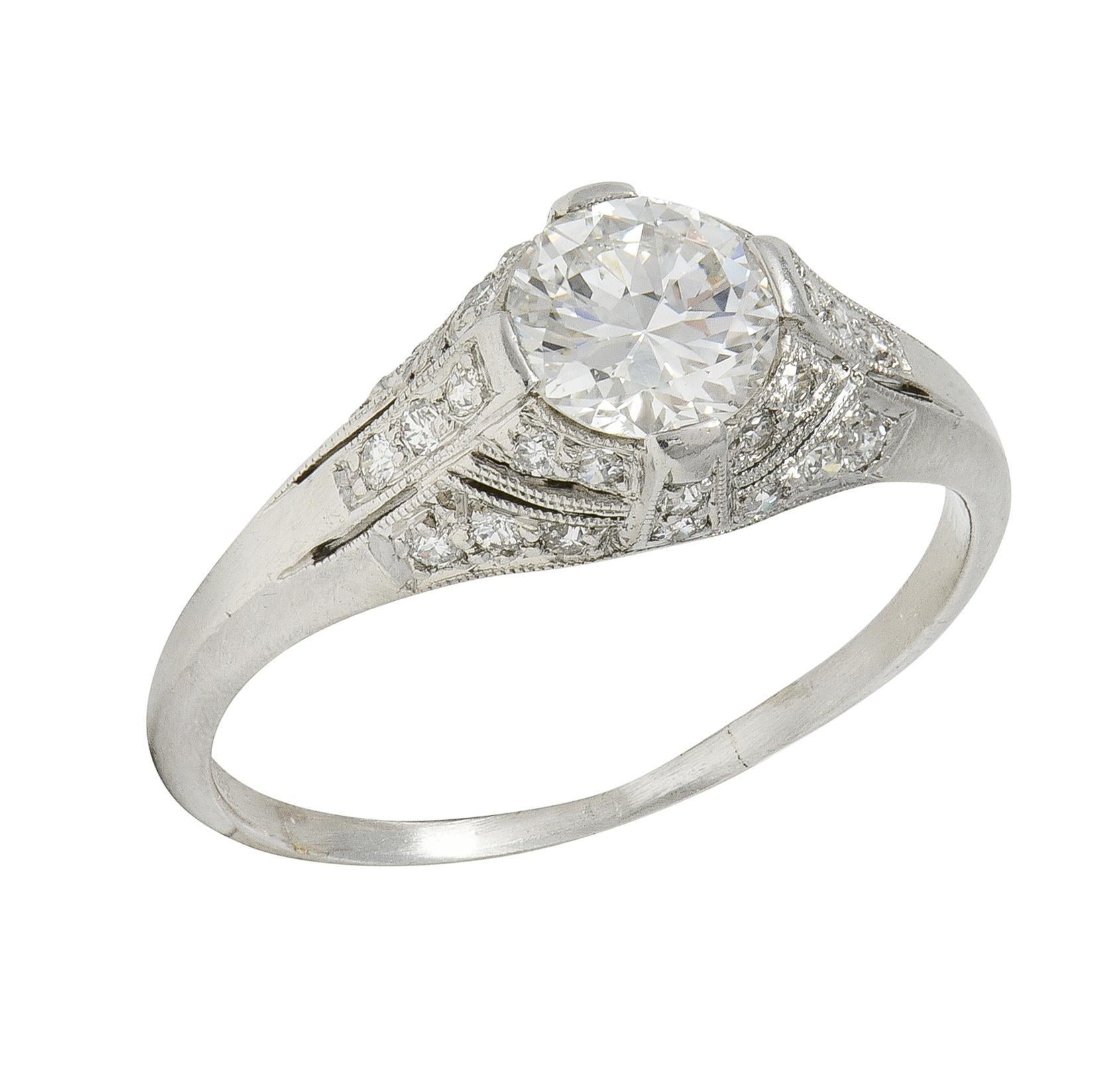 Anillo de compromiso Art Déco Bombé Vintage de Platino con 1,14 quilates de diamantes en venta 4