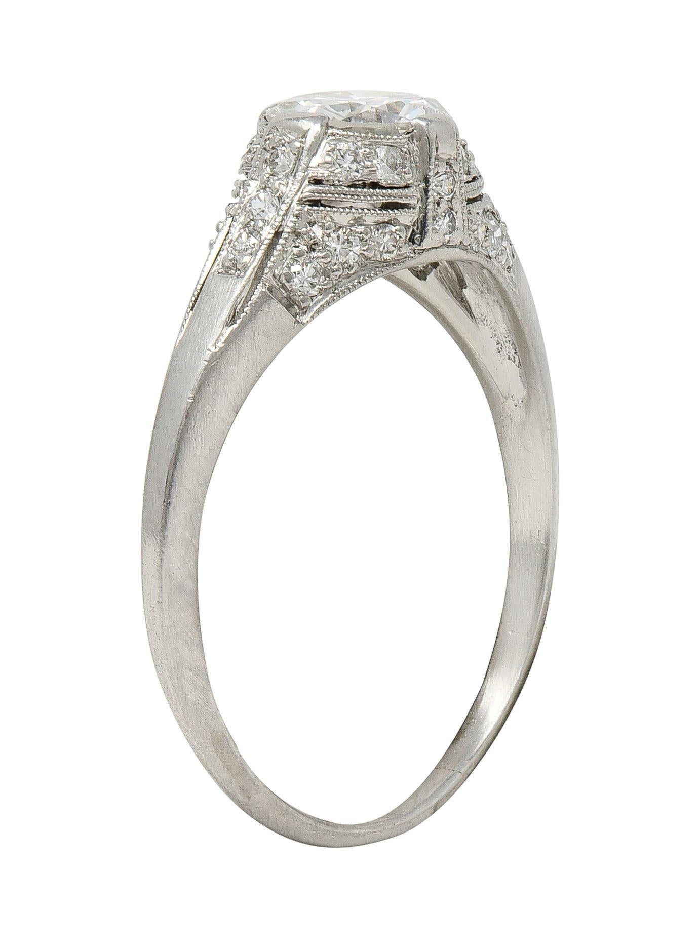 Anillo de compromiso Art Déco Bombé Vintage de Platino con 1,14 quilates de diamantes en venta 3