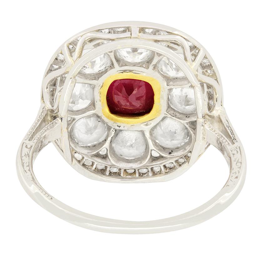 Art Deco 1.15ct Ruby and Diamond Cluster Ring, c.1920s In Good Condition For Sale In London, GB