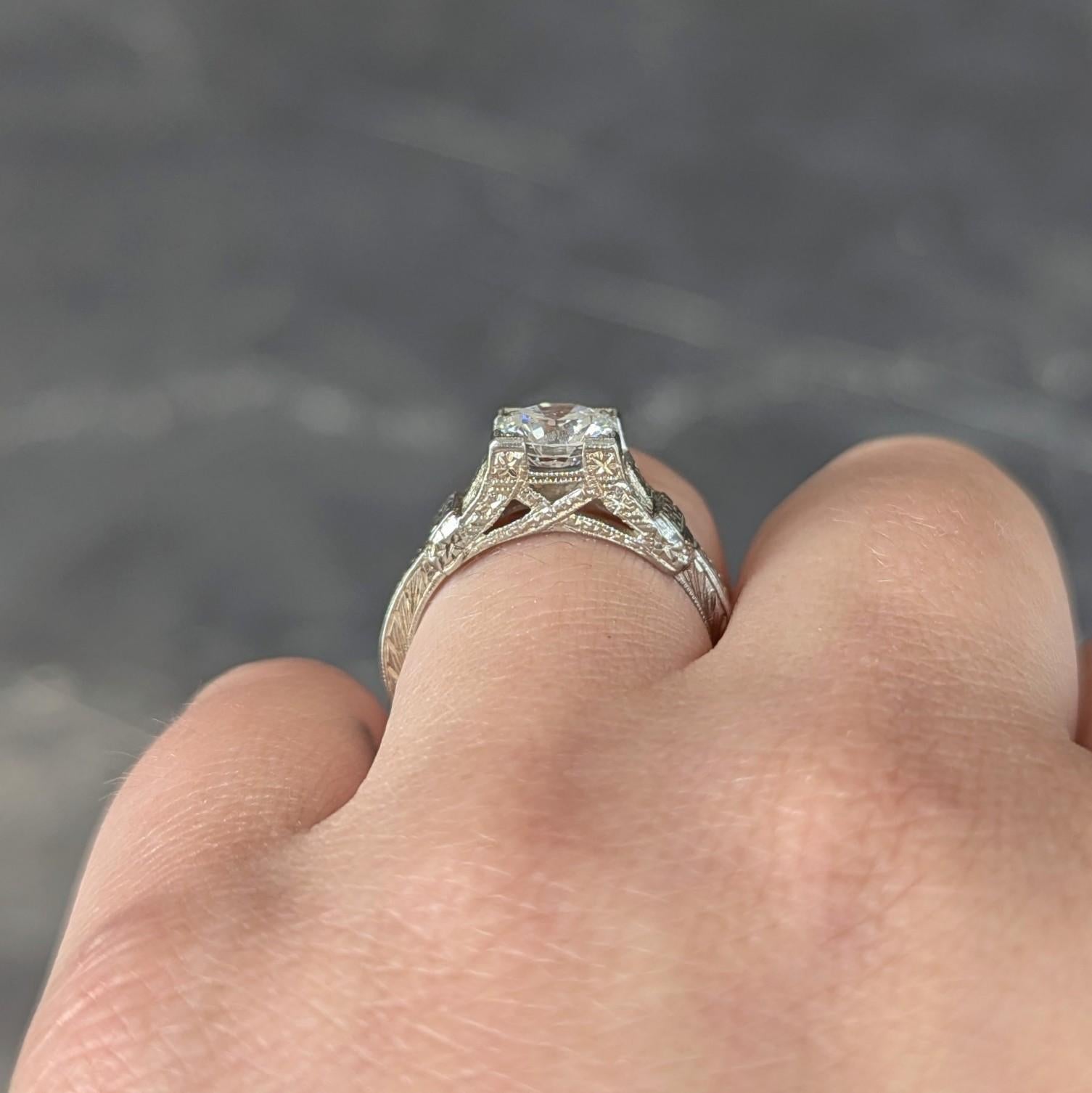 Art Deco 1.16 CTW Diamond 18 Karat Gold Vintage Orange Blossom Engagement Ring For Sale 4