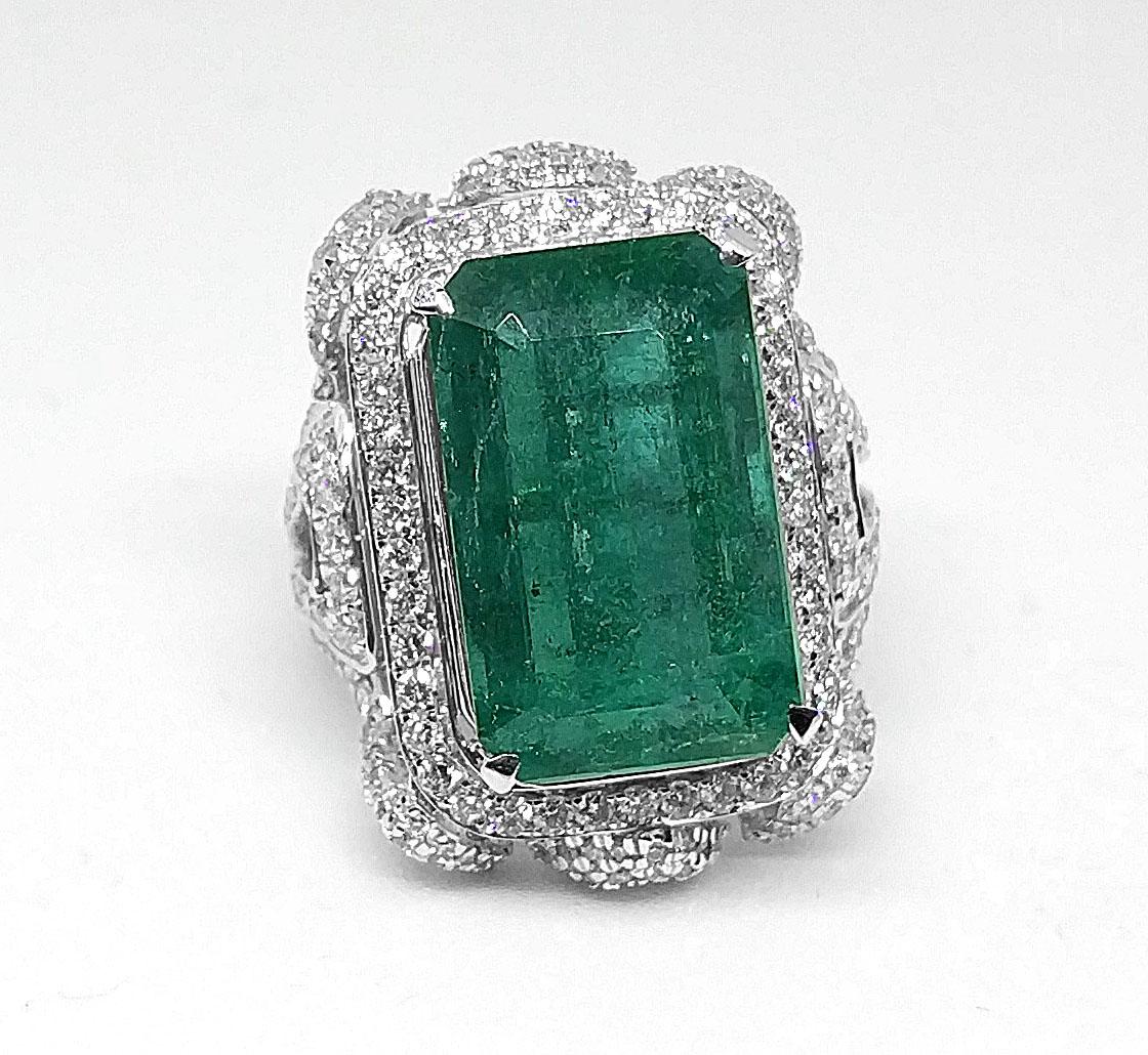 Emerald Cut Art Deco 11.76 Carat Emerald 1.43 Carat Diamond Ring For Sale