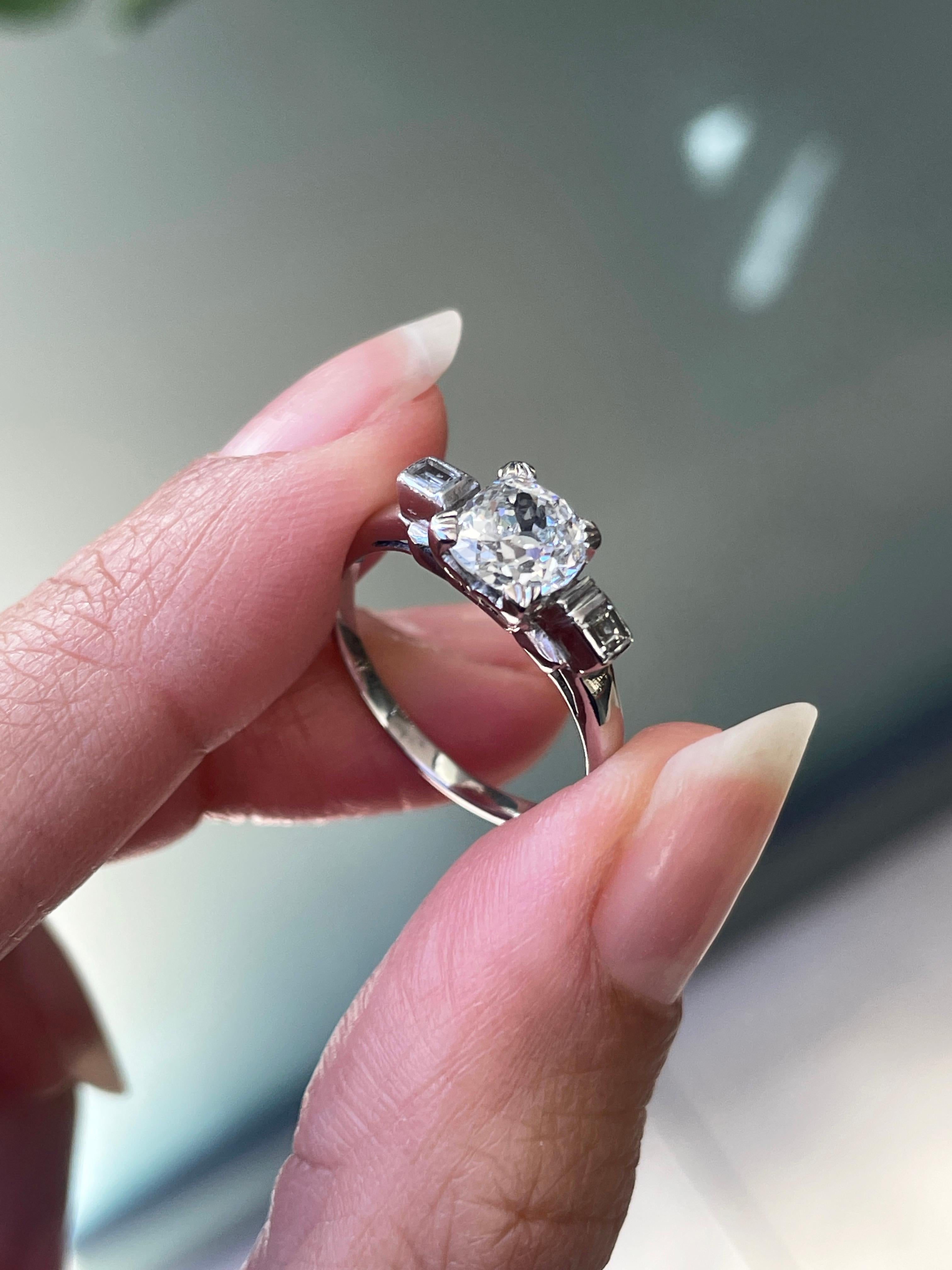 Women's Art Deco 1.17ct Old Mine Cut Diamond Three-Stone Platinum Engagement Ring For Sale