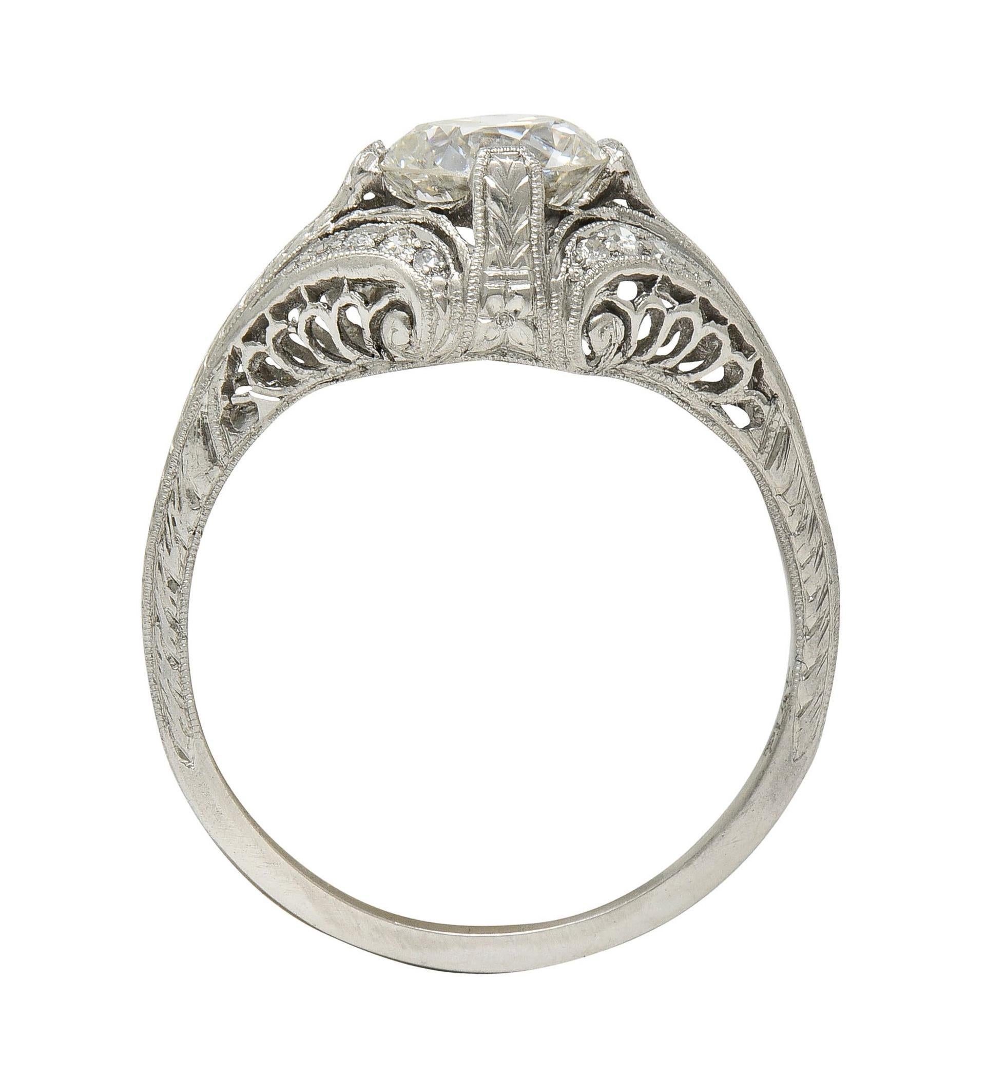Bague de fiançailles Art déco ancienne en platine avec diamant européen ancien de 1,18 carat en vente 5