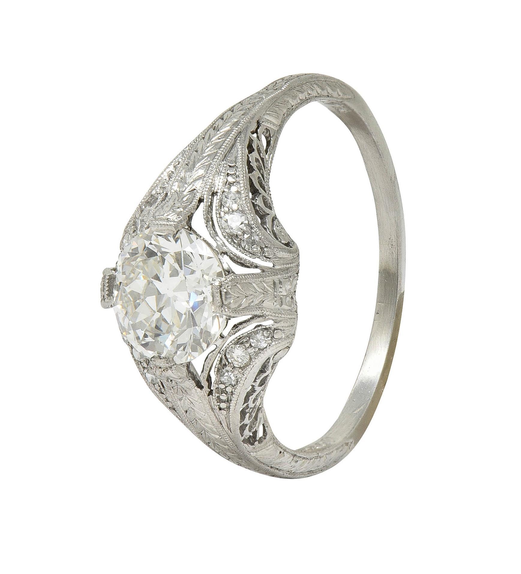 Bague de fiançailles Art déco ancienne en platine avec diamant européen ancien de 1,18 carat en vente 7