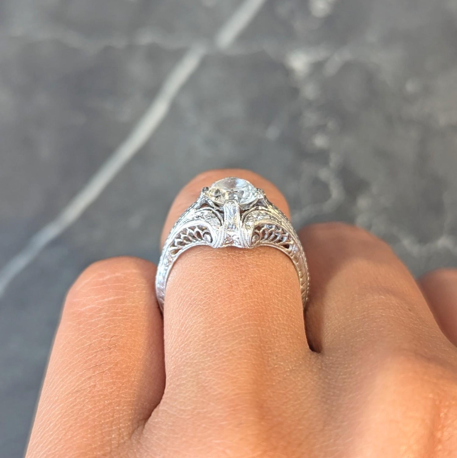 Bague de fiançailles Art déco ancienne en platine avec diamant européen ancien de 1,18 carat en vente 8