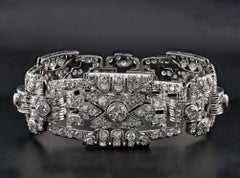 Bracelet à larges panneaux en platine avec diamants Art déco de 11,80 carats