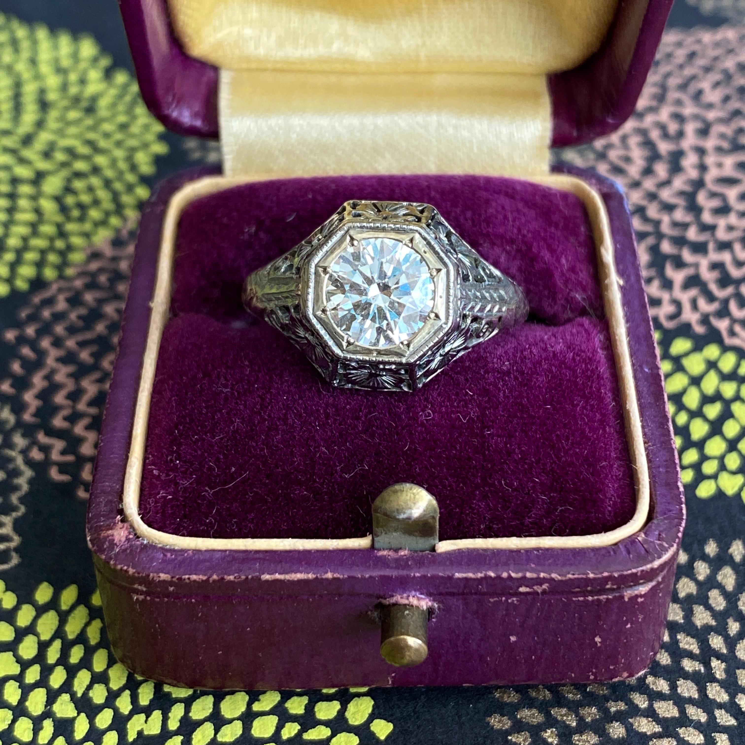 Art Deco 1.18ct Diamond 18K White Gold Ring For Sale 1